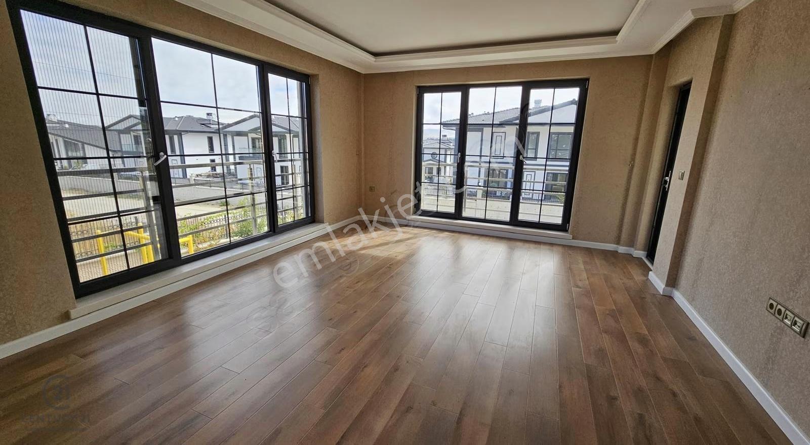 Güzelyalı Mahallesinde Lüks Satılık 5+2 Villa Fırsatı - Görsel 14