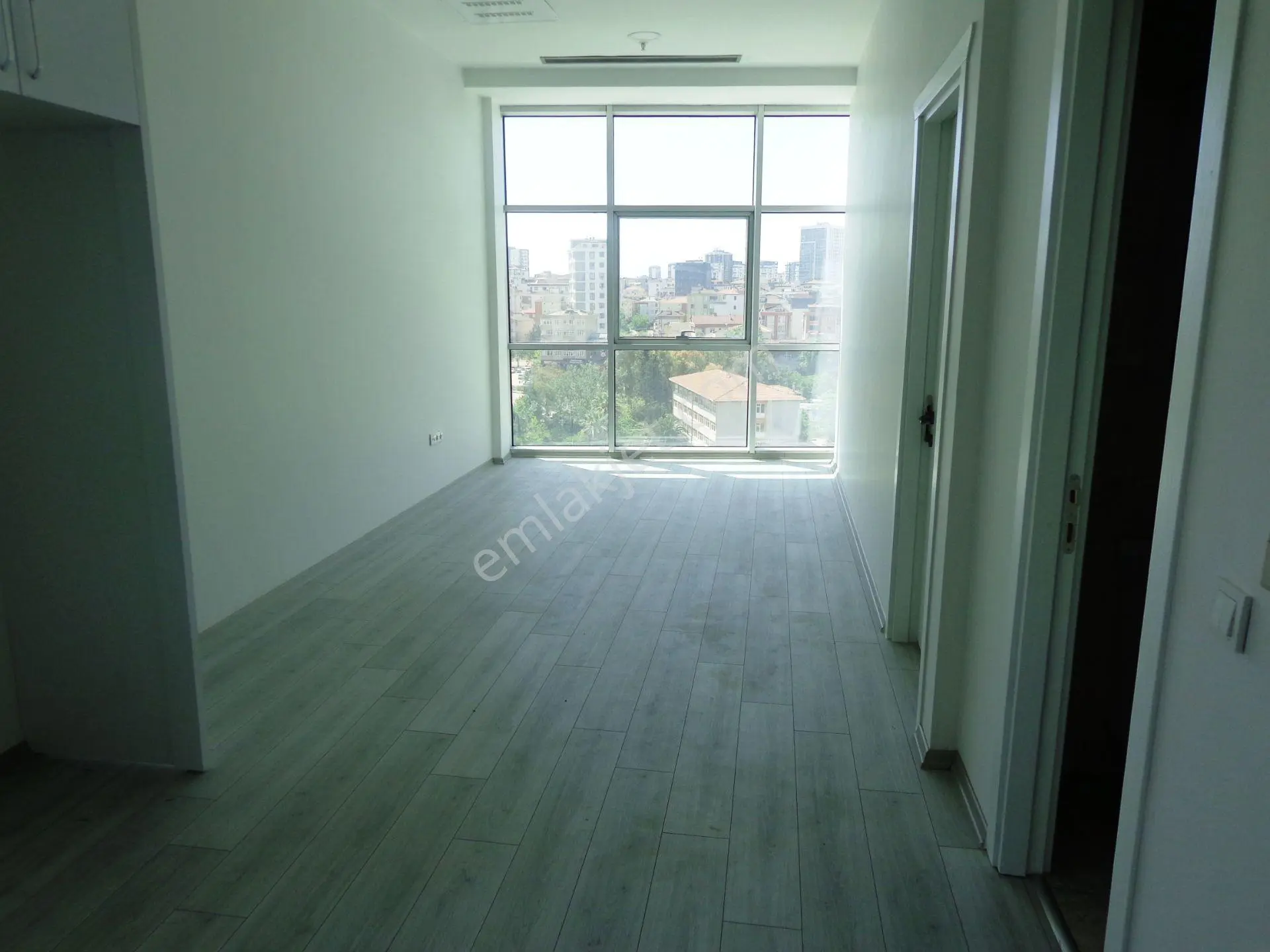 Kartal Golden Tulips 2 Yıllık 70m2 Mutfaklı Wc'li Kiralık İşyeri - Görsel 2