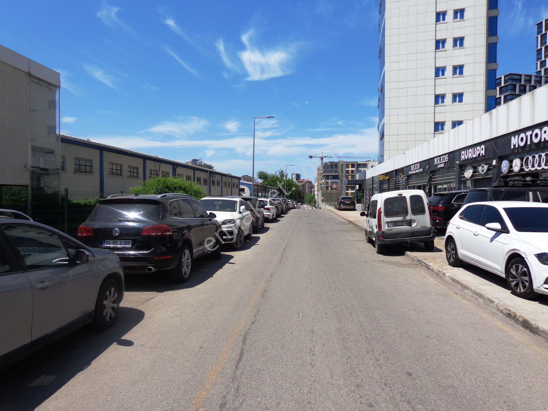 Golden Tulips Kartal'da 6.kat Şehir Manzaralı 1+1 Kiralık Ofis - Görsel 32