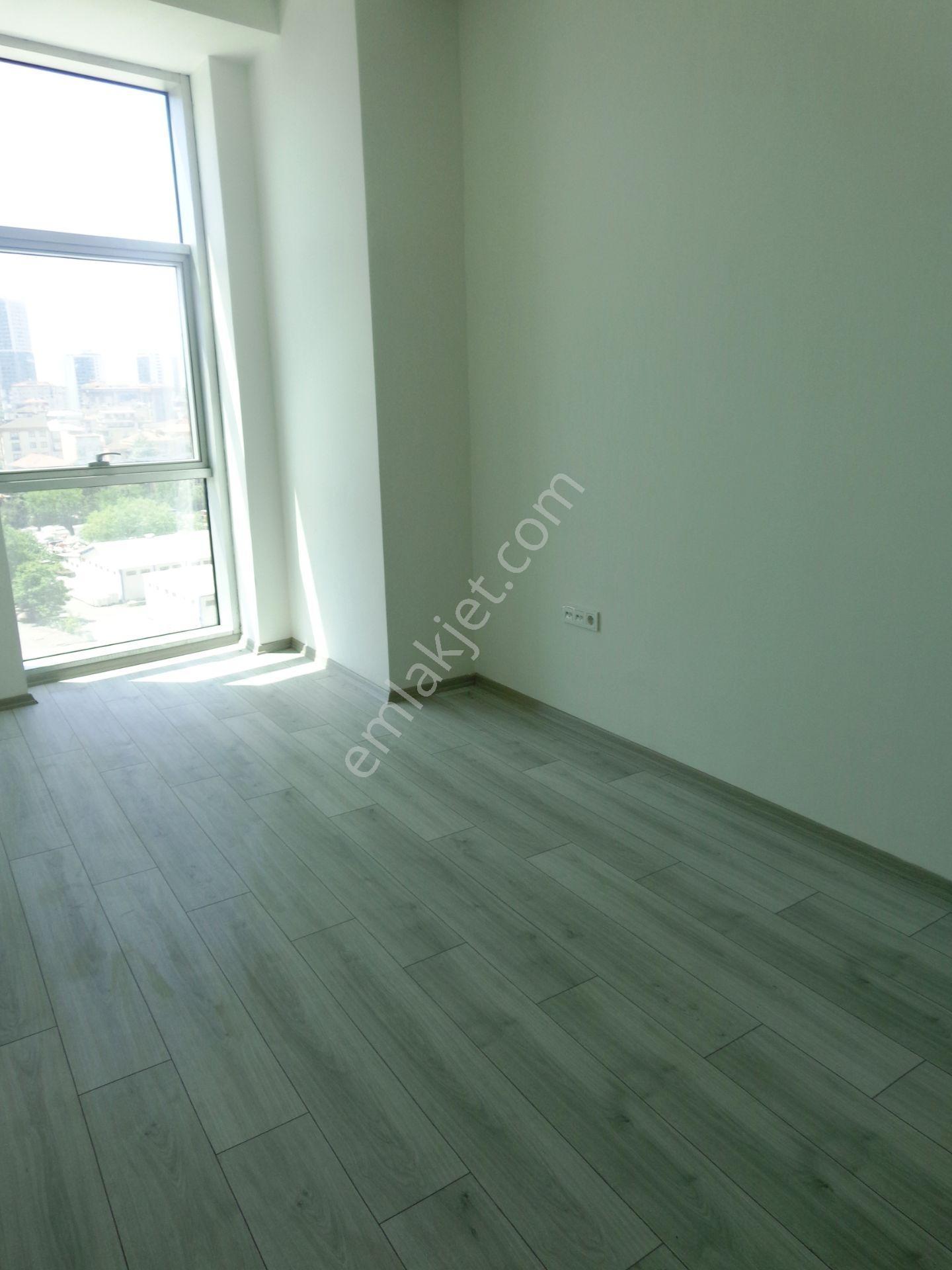 Golden Tulips Kartal'da 6.kat Şehir Manzaralı 1+1 Kiralık Ofis - Görsel 12