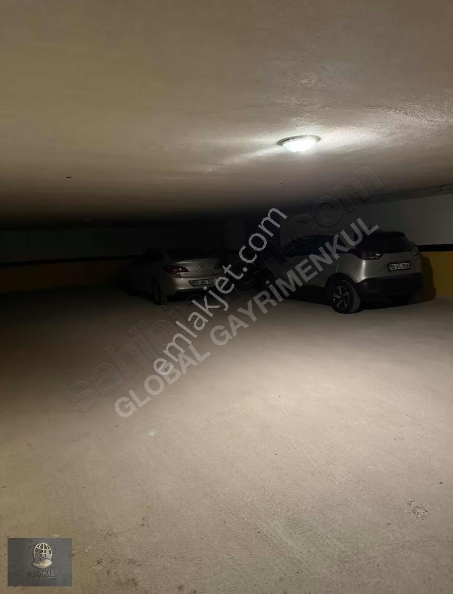 Hürriyet Mah 2+1 Arakat 110m2 Çift Balkon E Banyo Ön Cephe - Görsel 20