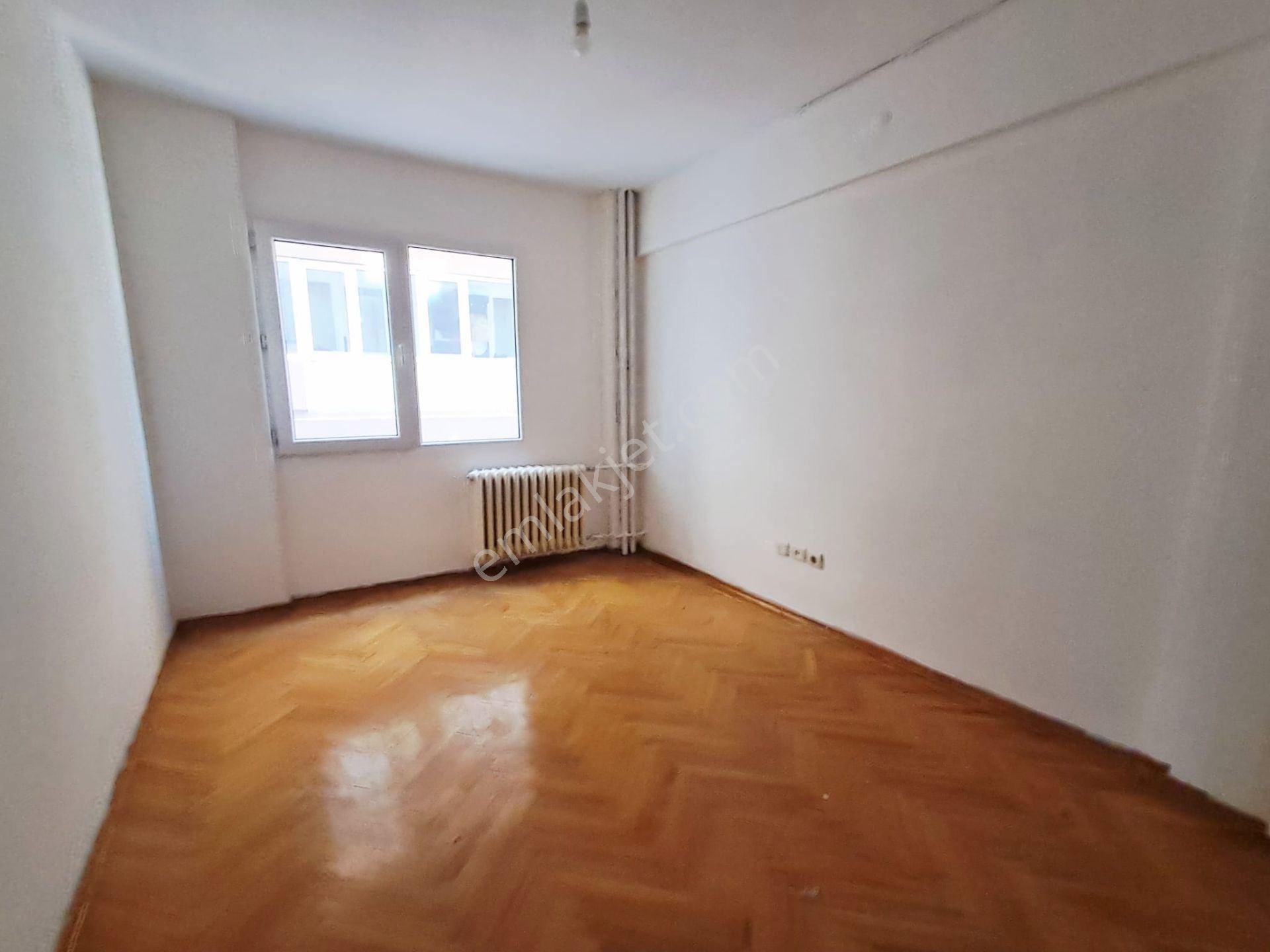İstinyepark Karşısı Cadde Üzeri Asansörlü 3+1 Kiralık Daire - Görsel 14