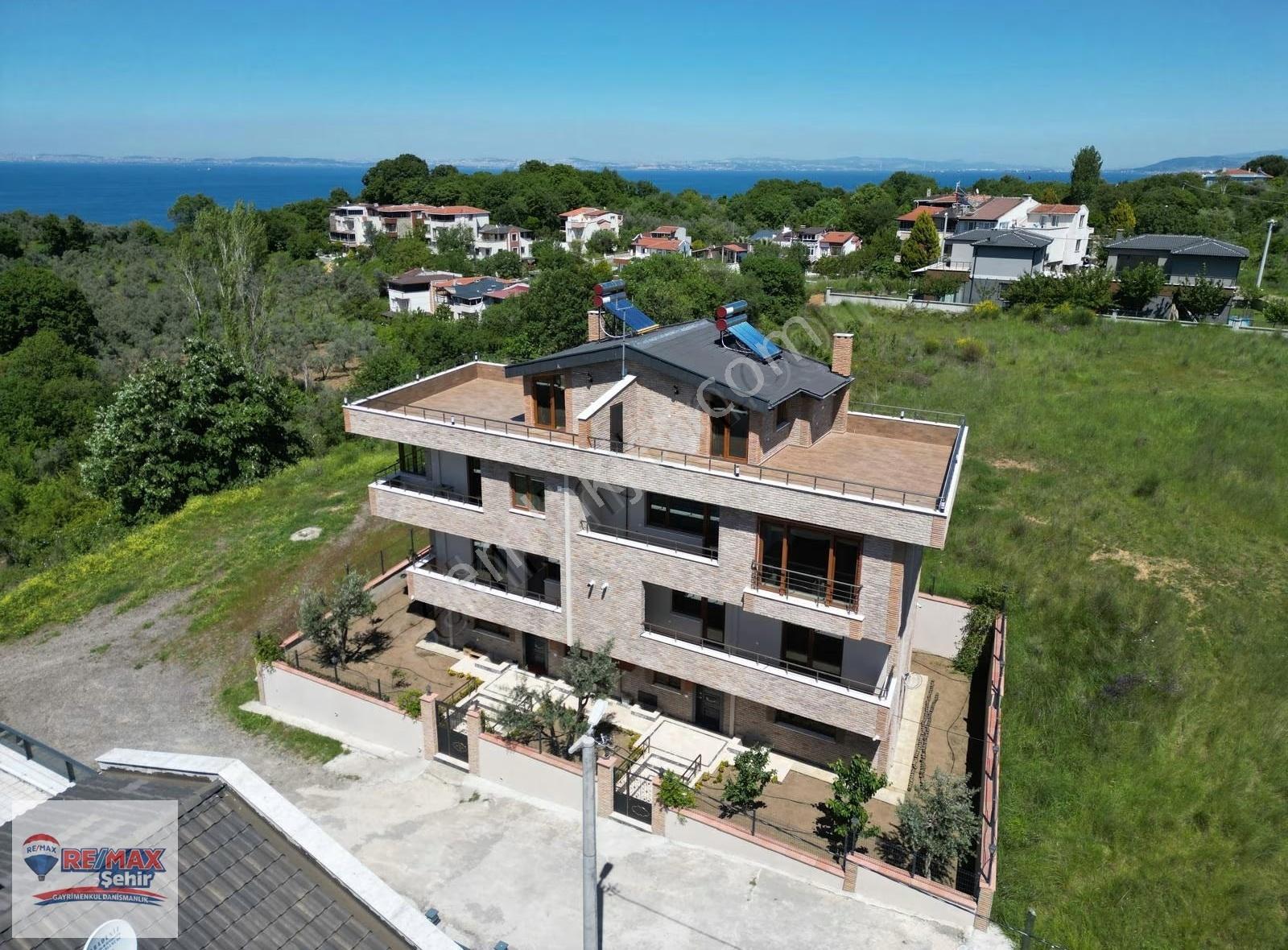 Yalova Remax Çınarcık Koru'da Ful Deniz Manzaralı Villa - Görsel 12