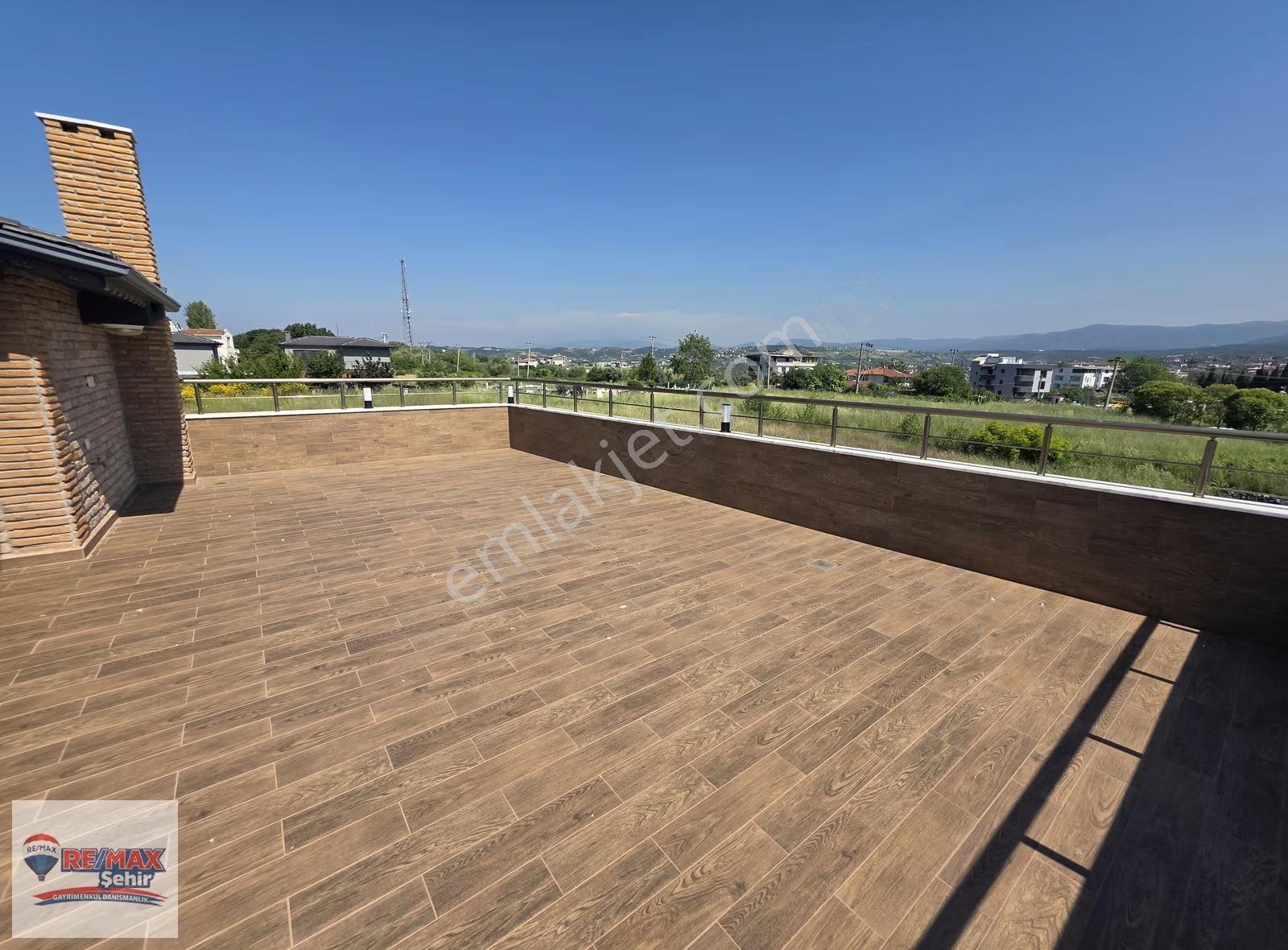 Yalova Remax Çınarcık Koru'da Ful Deniz Manzaralı Villa - Görsel 7