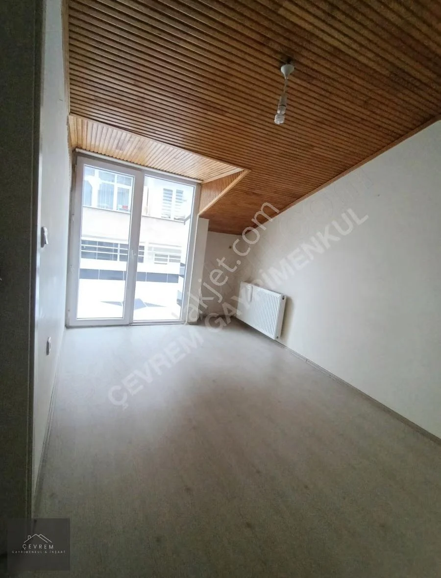 *çevrem* Yeşilova'da Metrobüse Yakın Çift Teraslı 2+1 75m² Daire - Görsel 2