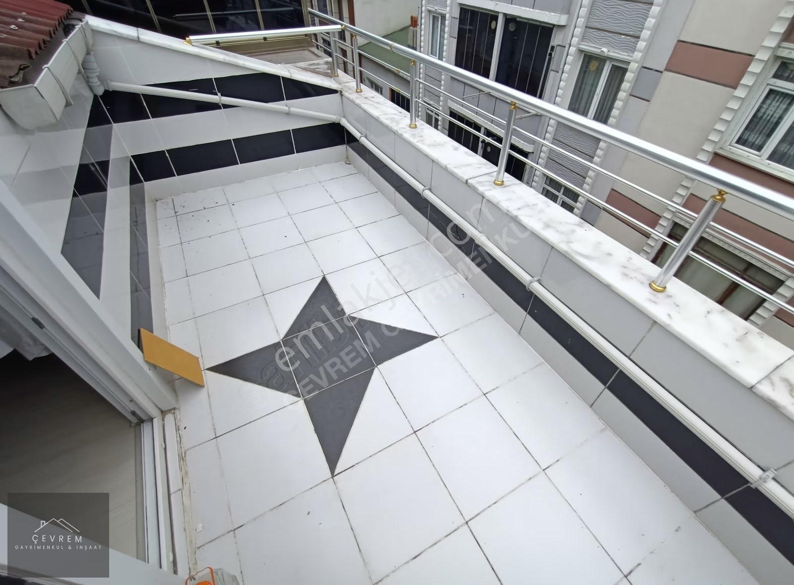*çevrem* Yeşilova'da Metrobüse Yakın Çift Teraslı 2+1 75m² Daire - Görsel 13
