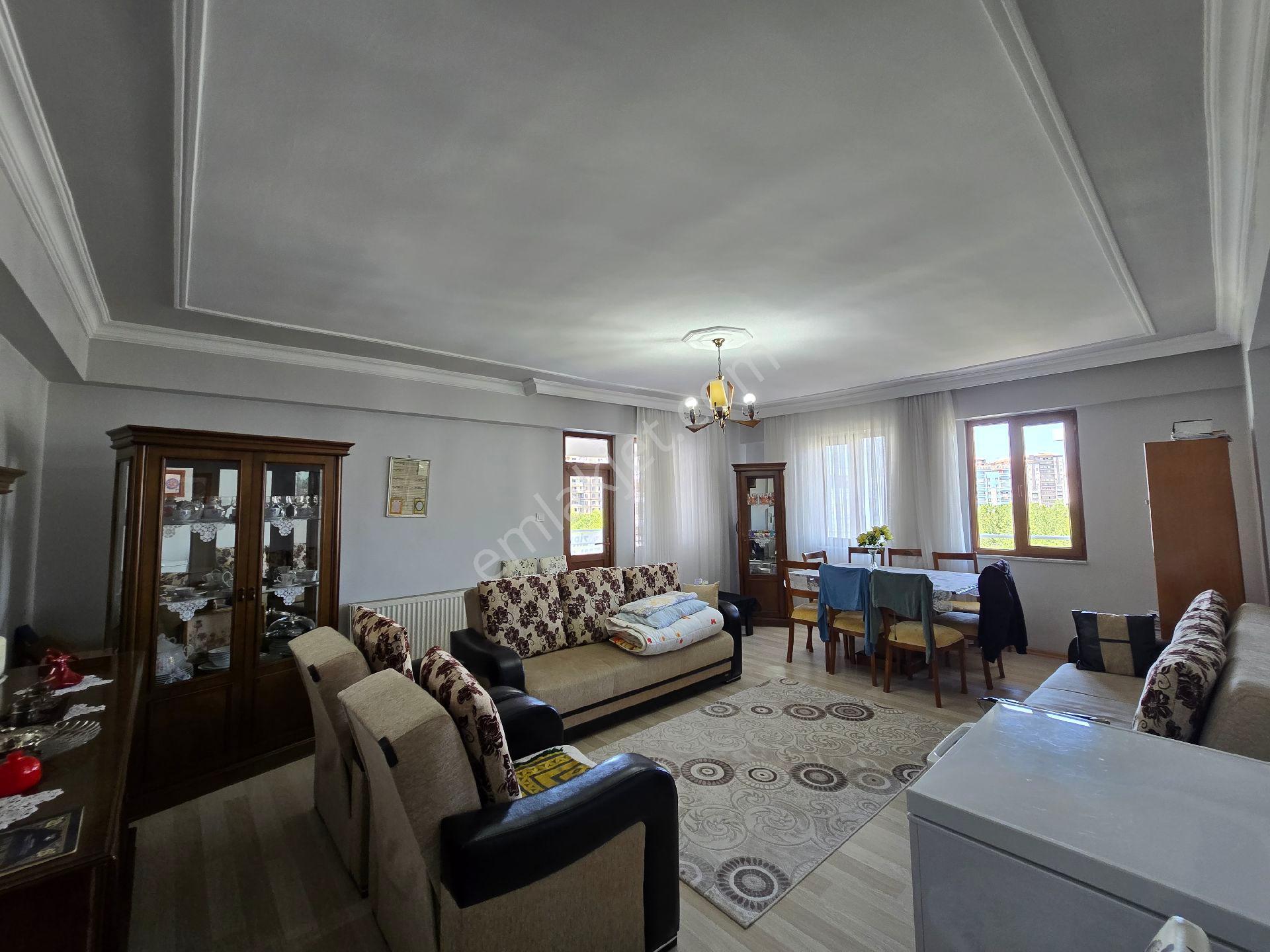 Kayapınar ,diclekent Villaları Karşısı 3+1 Orta Kat Daire - Görsel 16