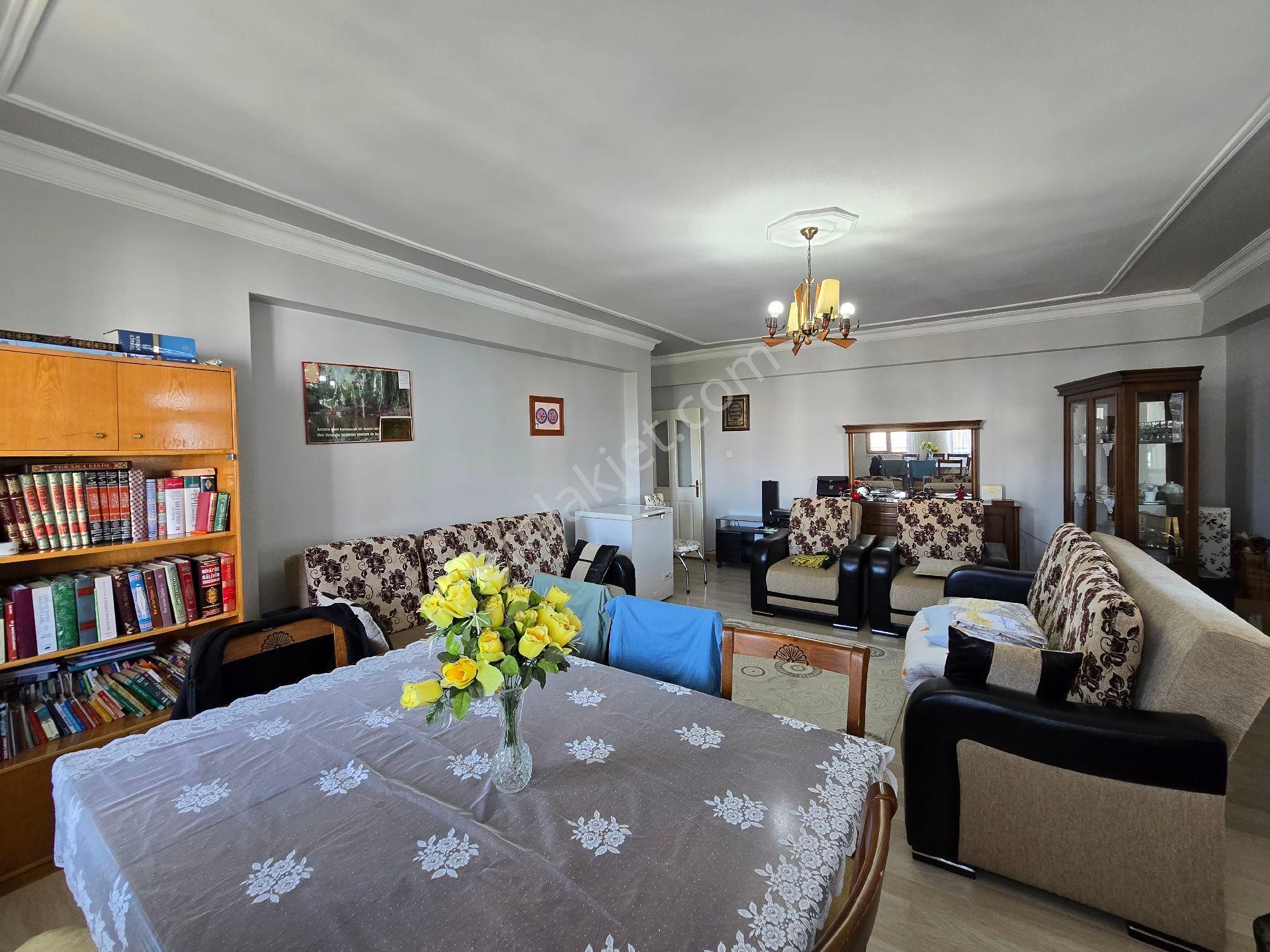 Kayapınar ,diclekent Villaları Karşısı 3+1 Orta Kat Daire - Görsel 19