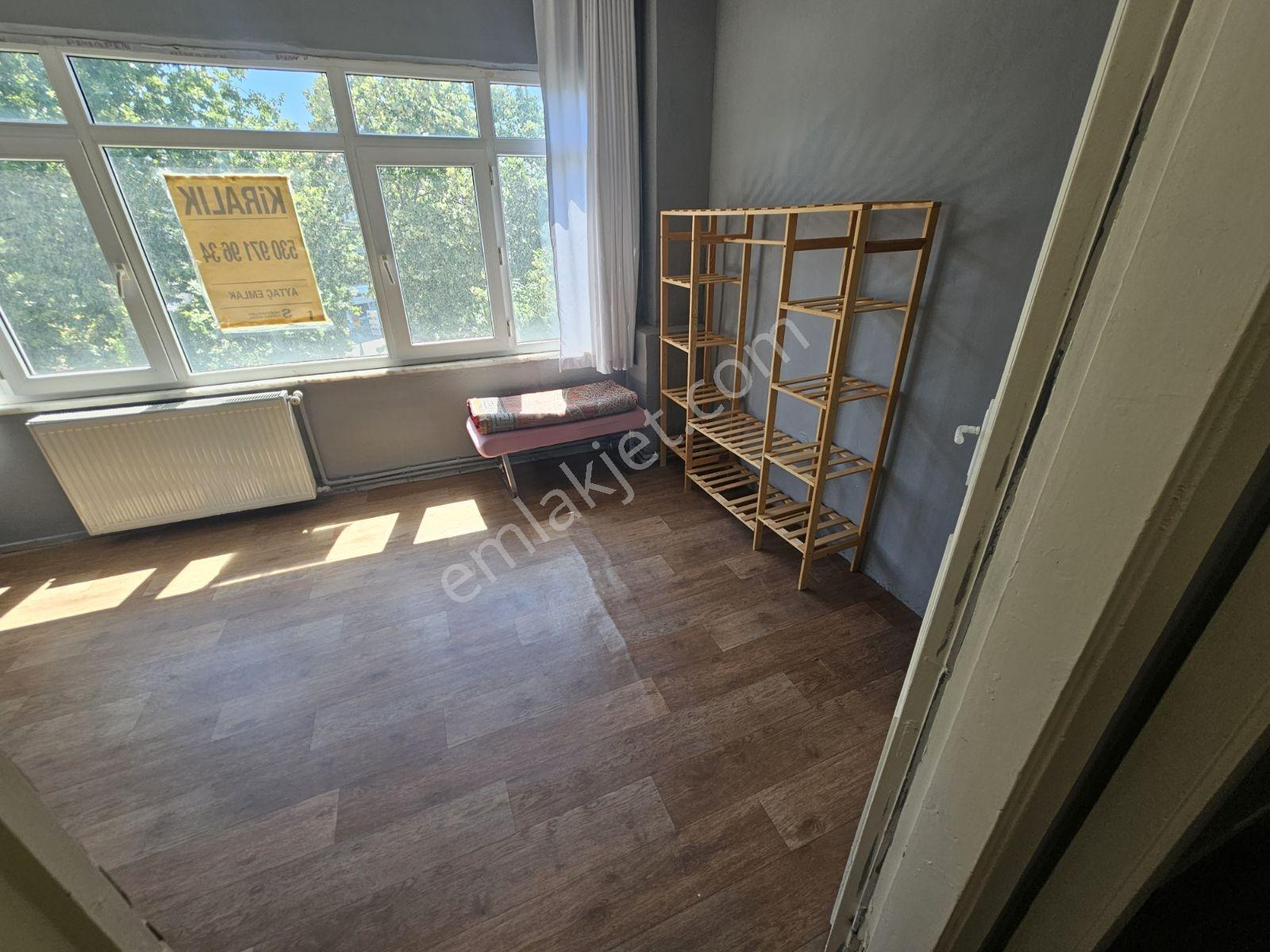 Kocamustafapaşa Merkezi Konum Cadde Üzeri Eşyalı 3.kat 2+1 90mk - Görsel 14