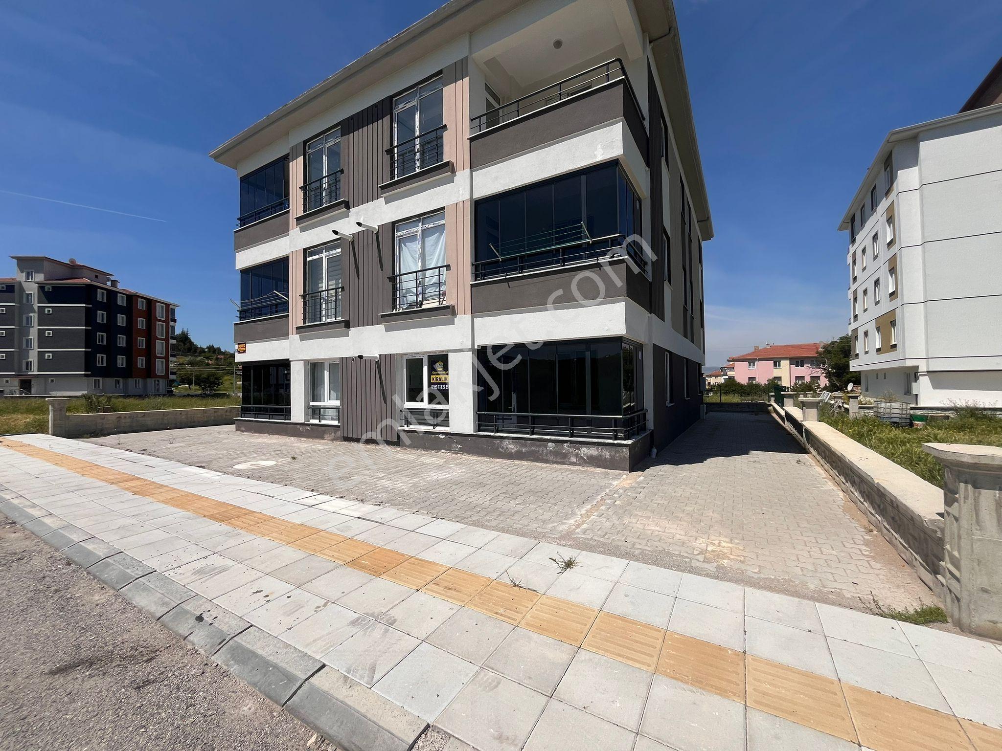 Kapaklıda Hz.ebubekir Camisi İlerisinde Kiralık 2+1 Daire - Görsel 2