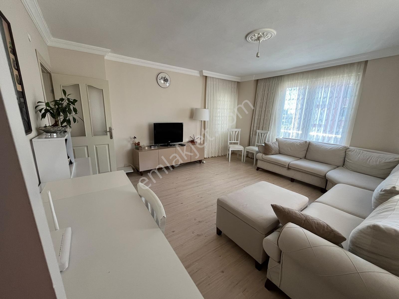 Seçkinler Sitesinde Kiralık 1+1 Eşyalı Daire - Görsel 8