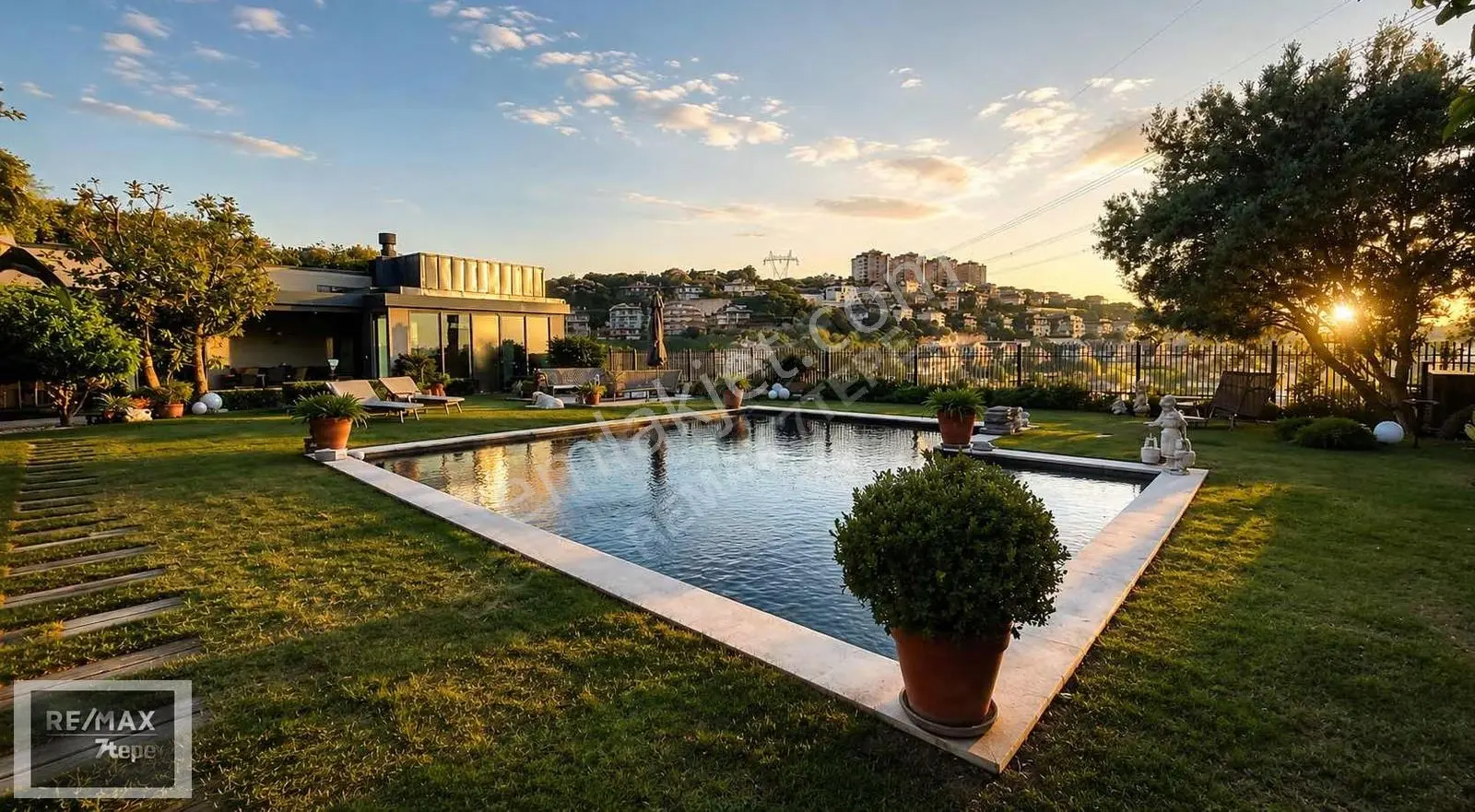 Remax 7tepe'den Acarkent Gün Batımı Keyfi Sunan B Tipi Villa - Görsel 2