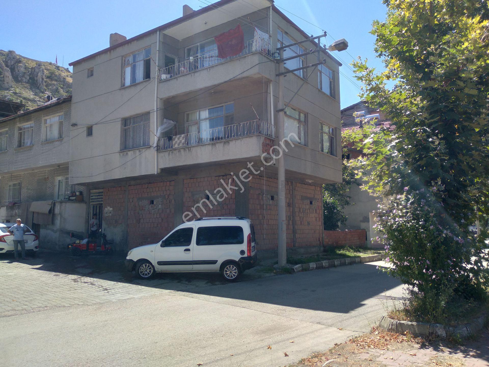 Satılık 3 Katlı Ev Anas Emlak Tan