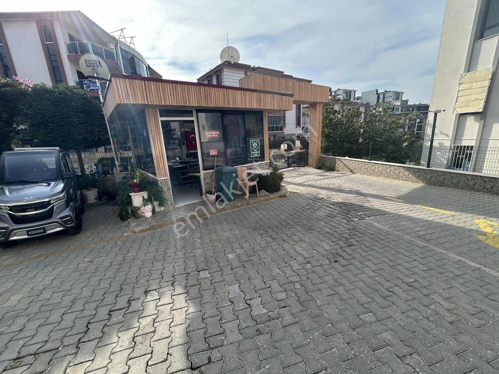 Kuşadasında Havuzlu Sitede Lüks Eşyalı 1+1 Satılık Daire - Görsel 15