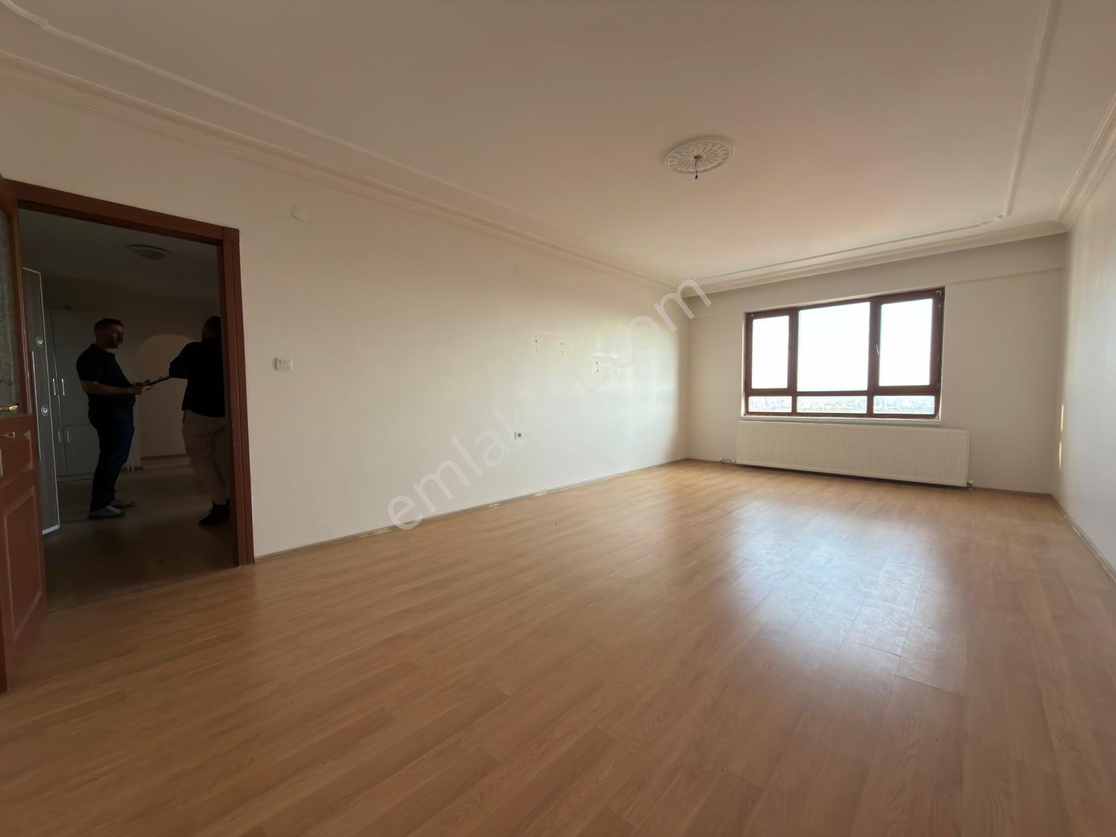 Kariyer'den Ankara Manzaralı 3+1 Teras Balkonlu 140 M2 Asansörlü - Görsel 11