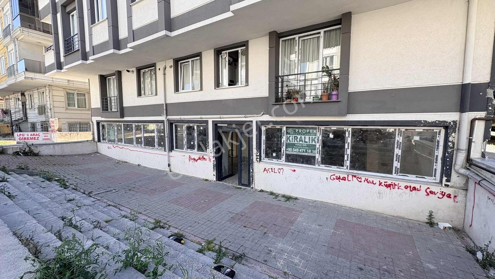 Beylikdüzü Yakuplu Kiralık Net 190 M2 Dükkan