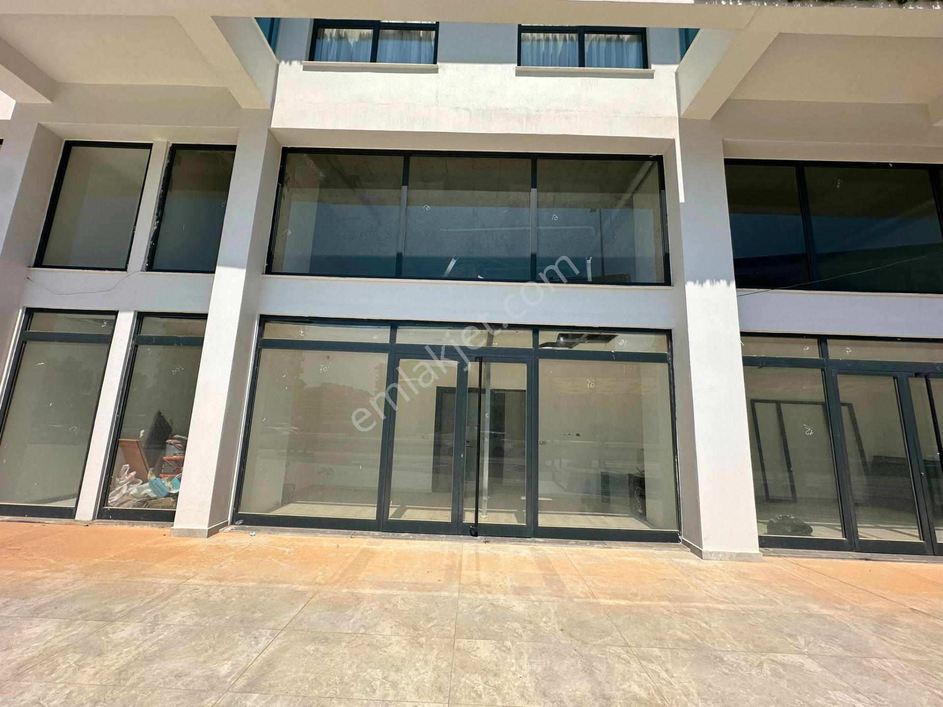 Alanya / Mahmutlarda 3 Katlı 160 M2 Geniş Kiralık Dükkan - Görsel 2