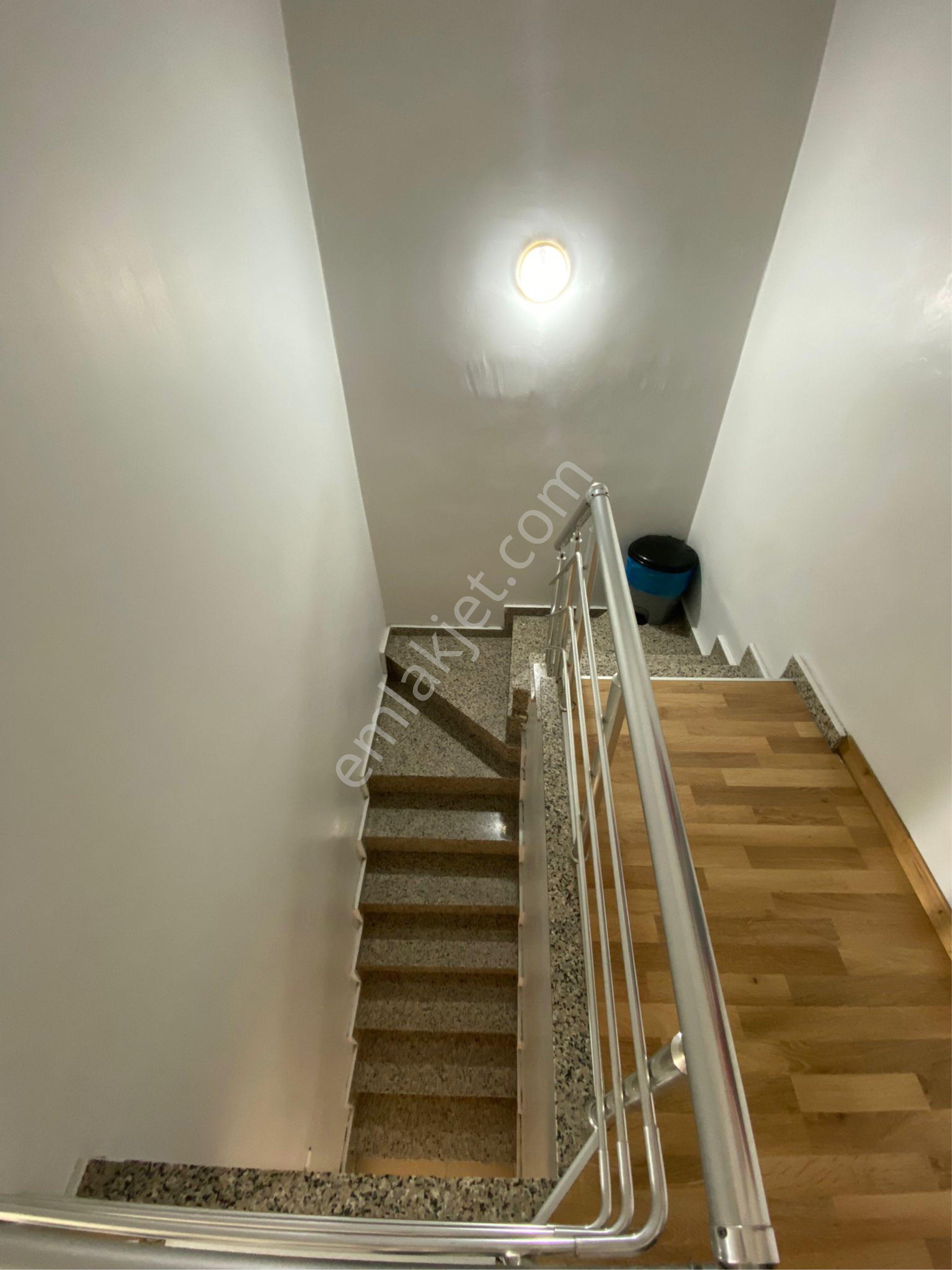 Sahibinden Metrobüse 3 Dk 3+2 Otoparklı Dubleks Daire - Görsel 4
