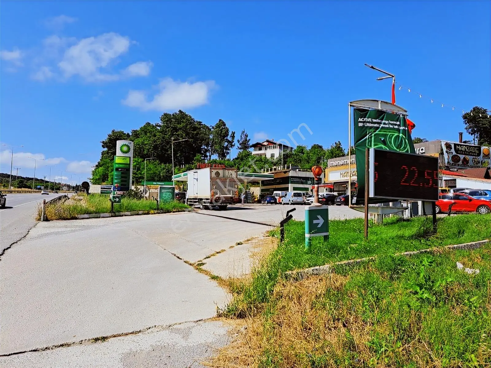 Akdur Dan Çakallıda 1.420 M2 Arsa