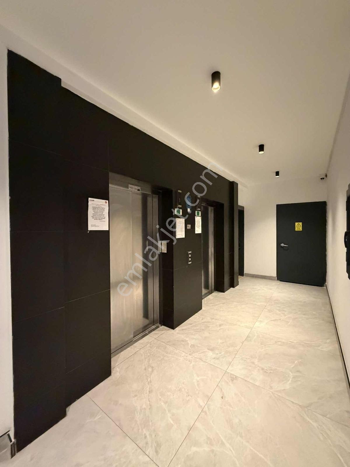 Akdur'dan İlkadım Ft Plaza'da Kiralık Ofis-büro - Görsel 13