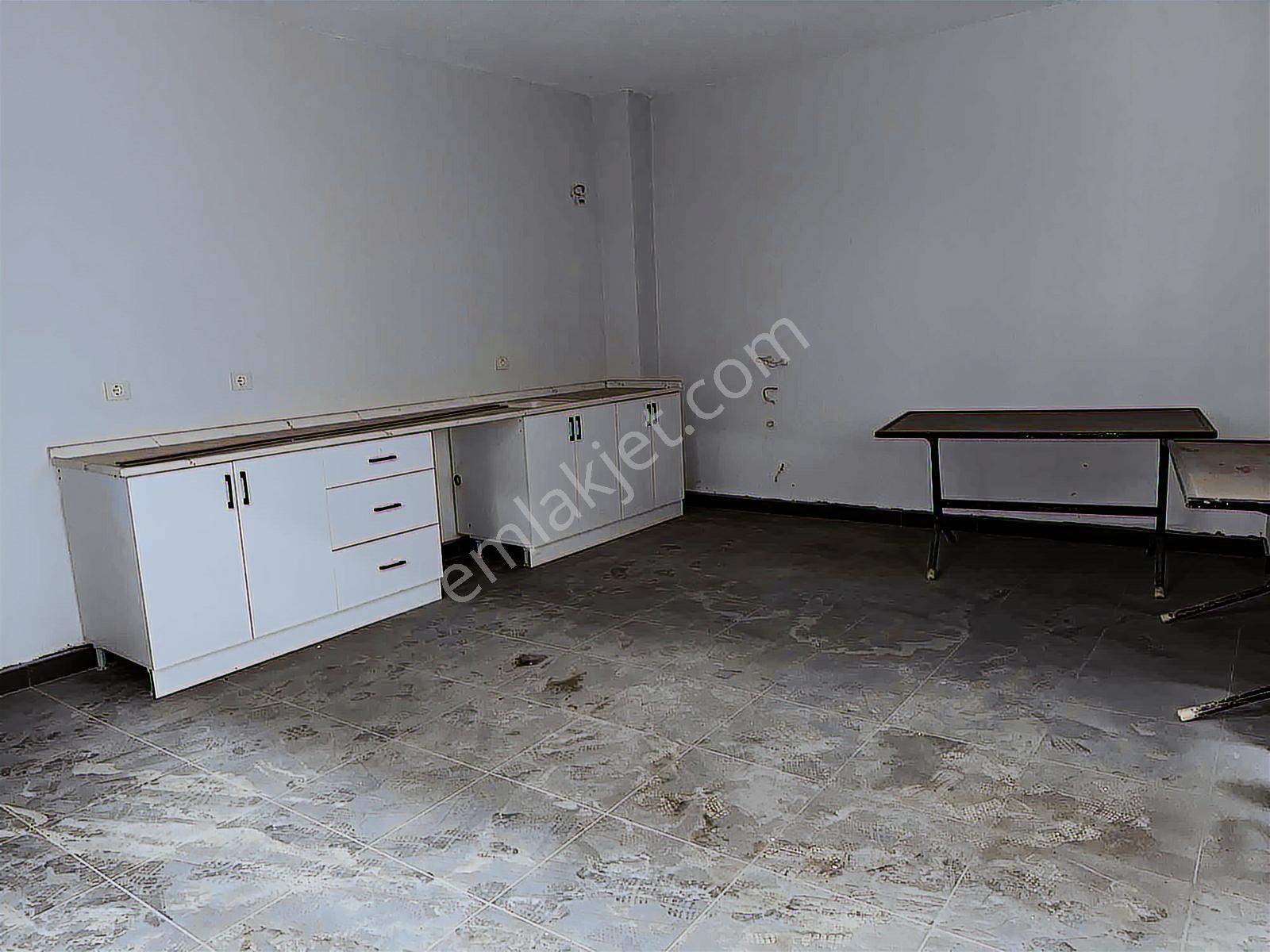 Akdur Dan Tekkeköy Kerimbey De 900 M2 İskanlı Depo - Görsel 5