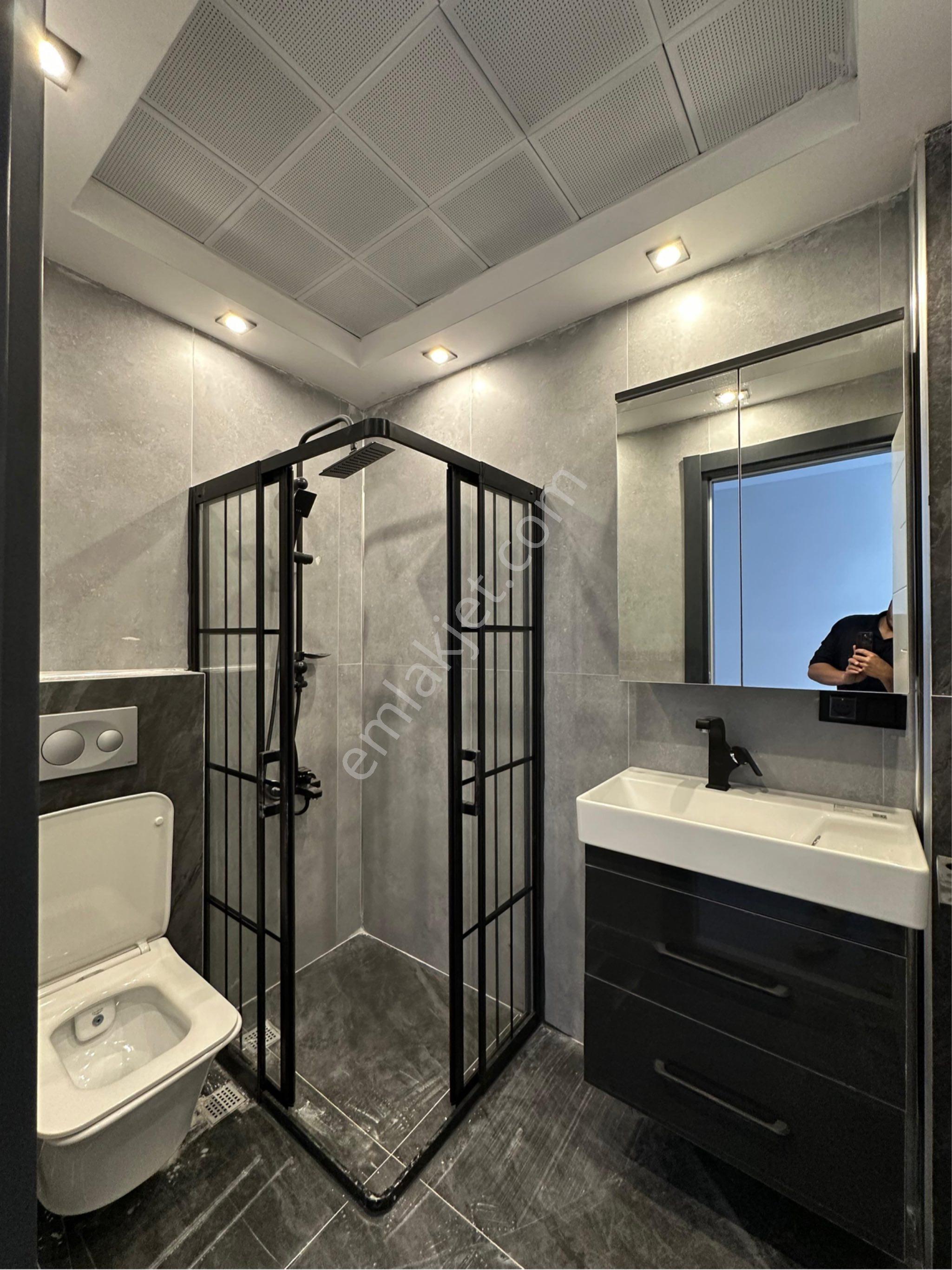 Geniş Peysaj Kullanım Alanlı Triplex Konforlu Eşsiz İşcilikli Villa - Görsel 30