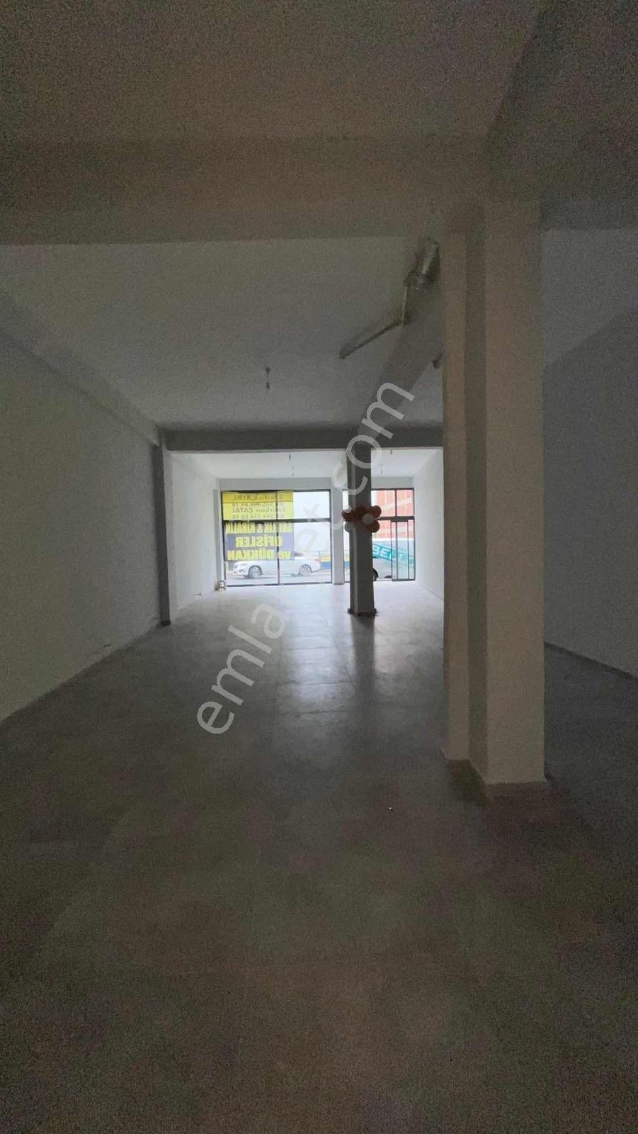 Akdur'dan Çarşamba'da Çatal Plaza'da 155m² Satılık Dükkan - Görsel 7