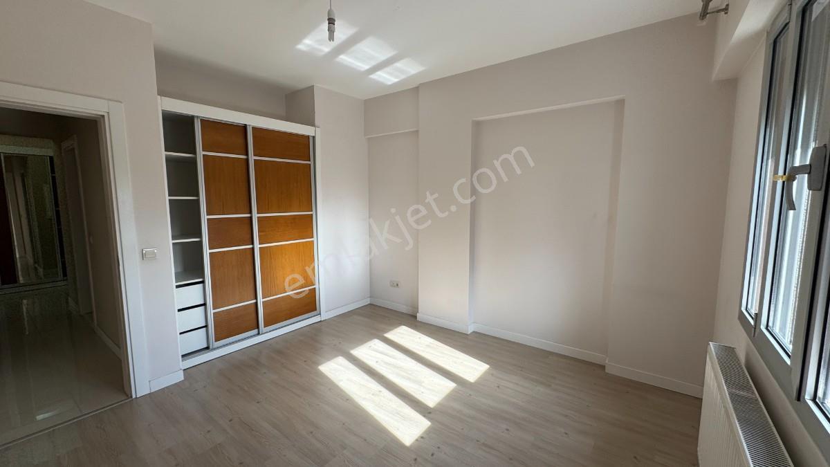 Bornova Evka 3 Te Havuzlu Site İçerisinde 4+1 Kiralık Daire - Görsel 28