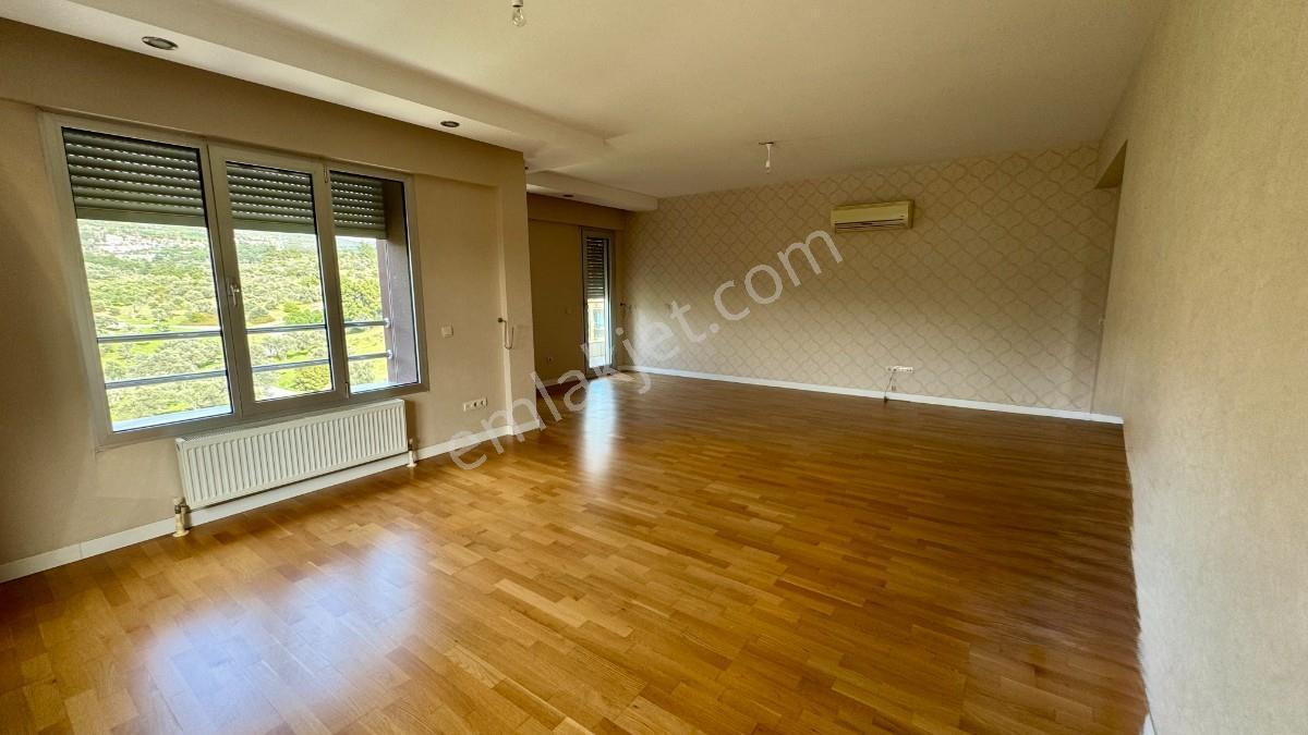 Bornova Evka 3 Te Havuzlu Site İçerisinde 4+1 Kiralık Daire - Görsel 13
