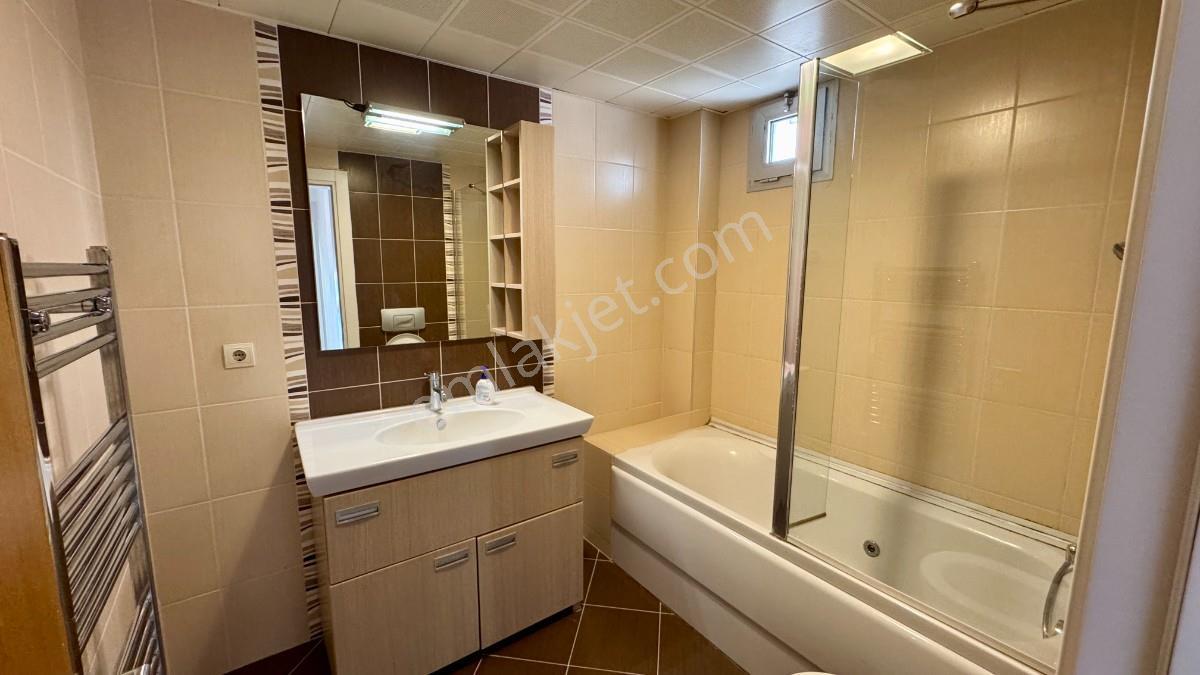 Bornova Evka 3 Te Havuzlu Site İçerisinde 4+1 Kiralık Daire - Görsel 18