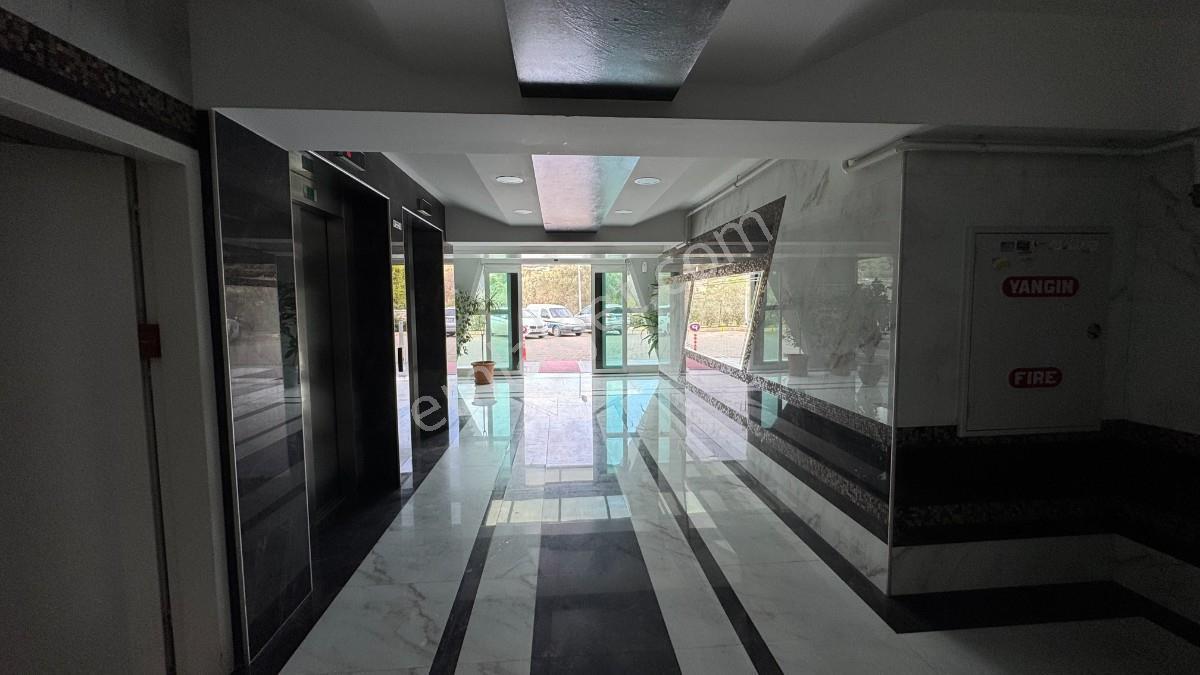 Bornova Evka 3 Te Havuzlu Site İçerisinde 4+1 Kiralık Daire - Görsel 6