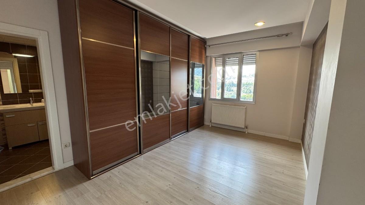 Bornova Evka 3 Te Havuzlu Site İçerisinde 4+1 Kiralık Daire - Görsel 17