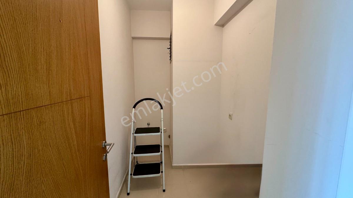 Bornova Evka 3 Te Havuzlu Site İçerisinde 4+1 Kiralık Daire - Görsel 21