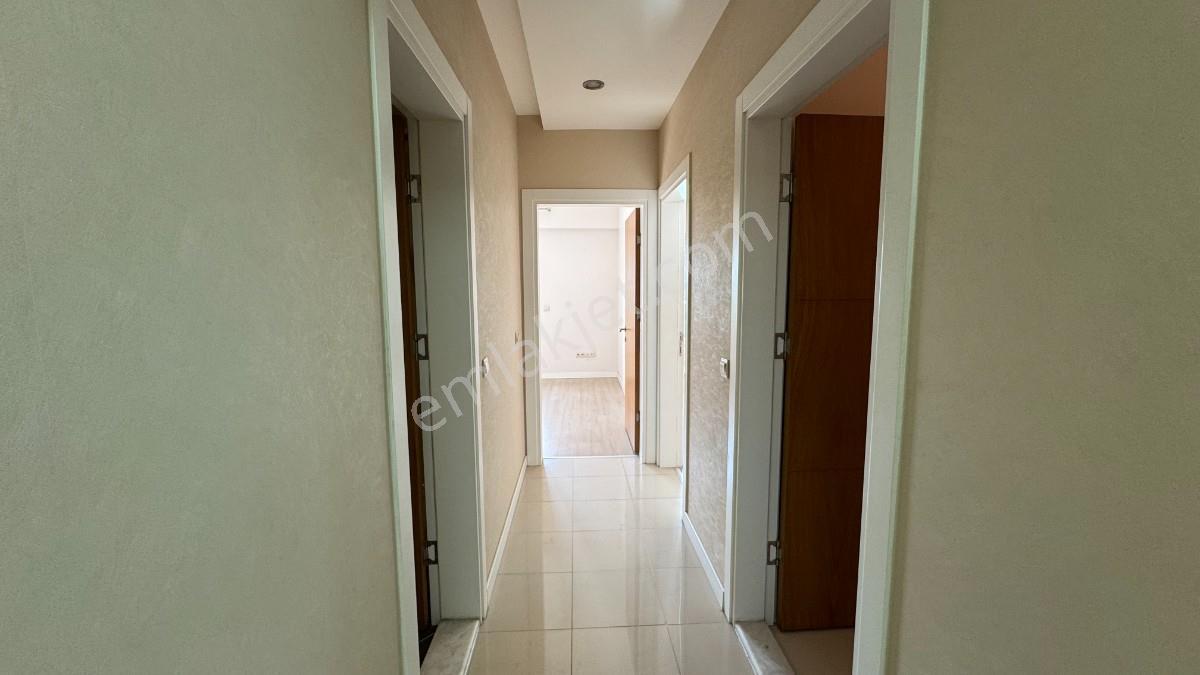 Bornova Evka 3 Te Havuzlu Site İçerisinde 4+1 Kiralık Daire - Görsel 20