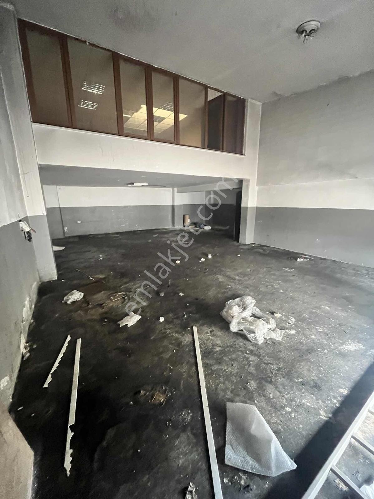 İkitelli İosb 250m2 Oto Tamirine Uygun Köşe Dükkan - Görsel 5