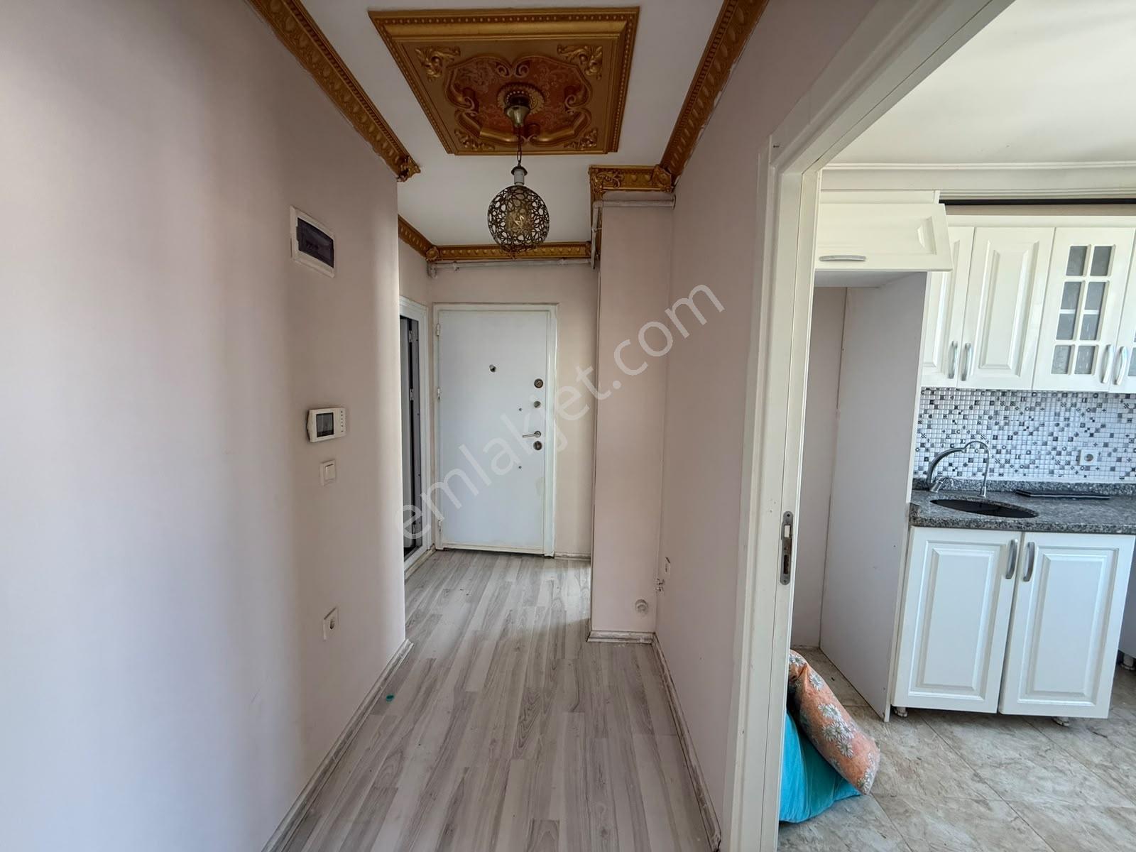 Esenyurt Bağlarçeşme'de Köşe Başı Acil Kiralık Hazır 1+1 Daire - Görsel 11