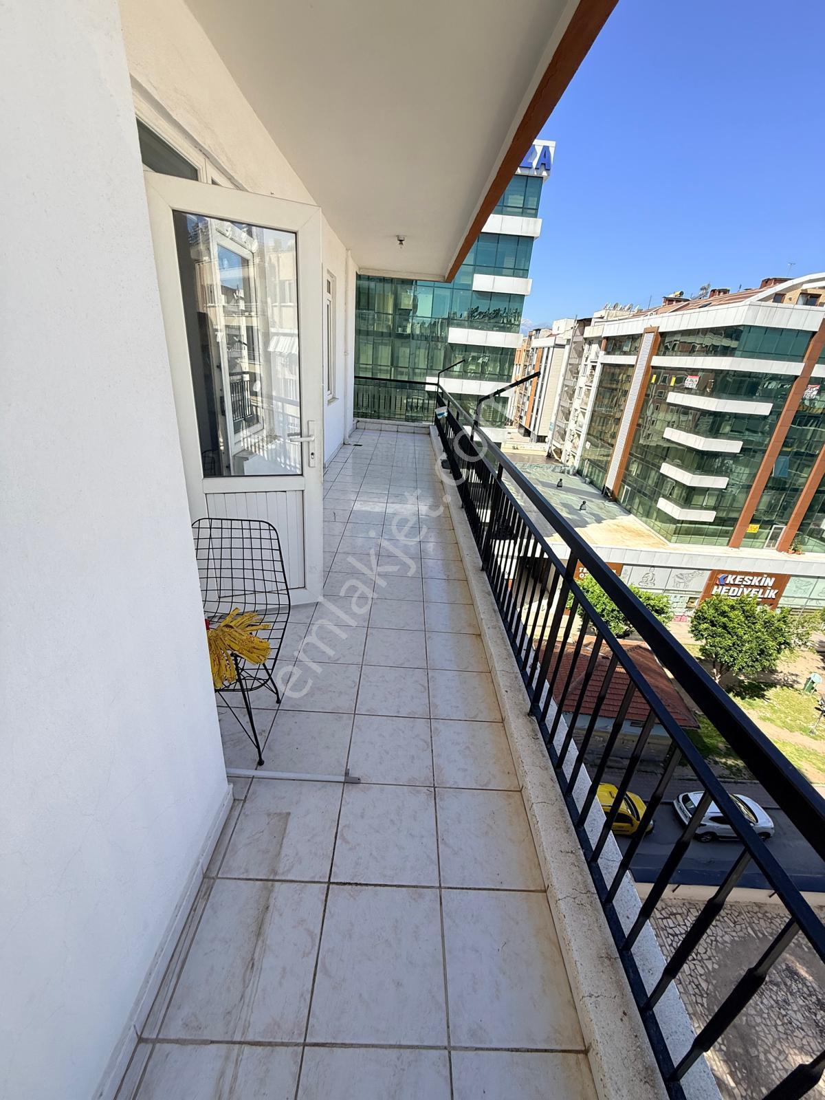 Markantalya Karşısında Asansörlü, Güney Cephe Geniş Daire - Görsel 5