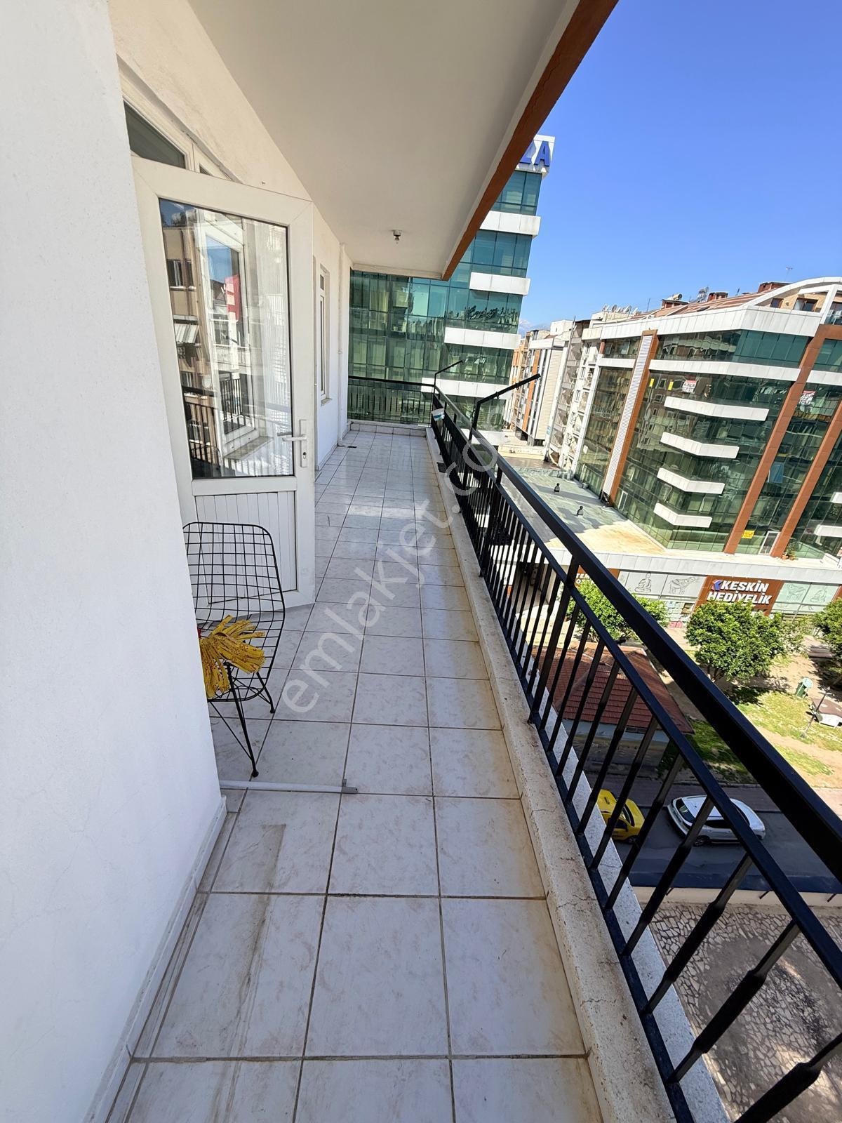 Markantalya Karşısında Asansörlü, Güney Cephe Geniş Daire - Görsel 6