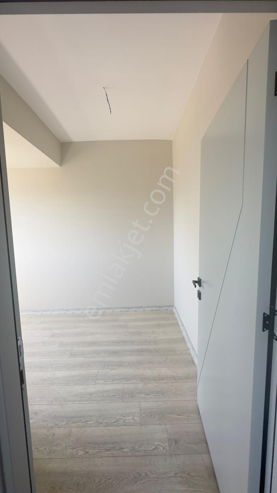 Tömük'te Havuzlu Sitede Sıfır 2+1 Kiralık Daire (denize 250m) - Görsel 40