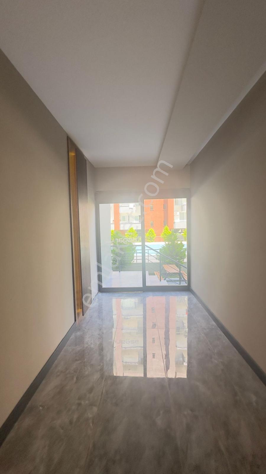 Tömük'te Havuzlu Sitede Sıfır 2+1 Kiralık Daire (denize 250m) - Görsel 14