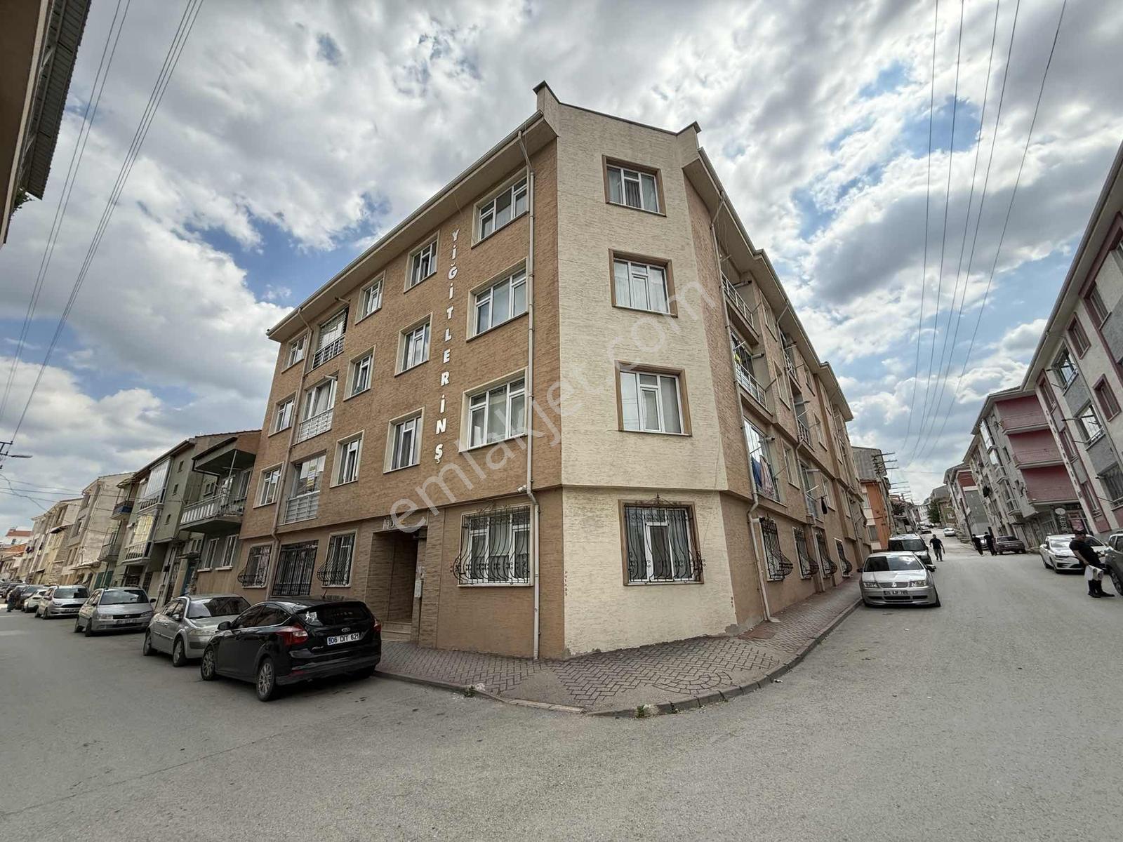 Emek Mah. Ertaş Caddesi Yakını 2+1 100m2 Daire - Görsel 10