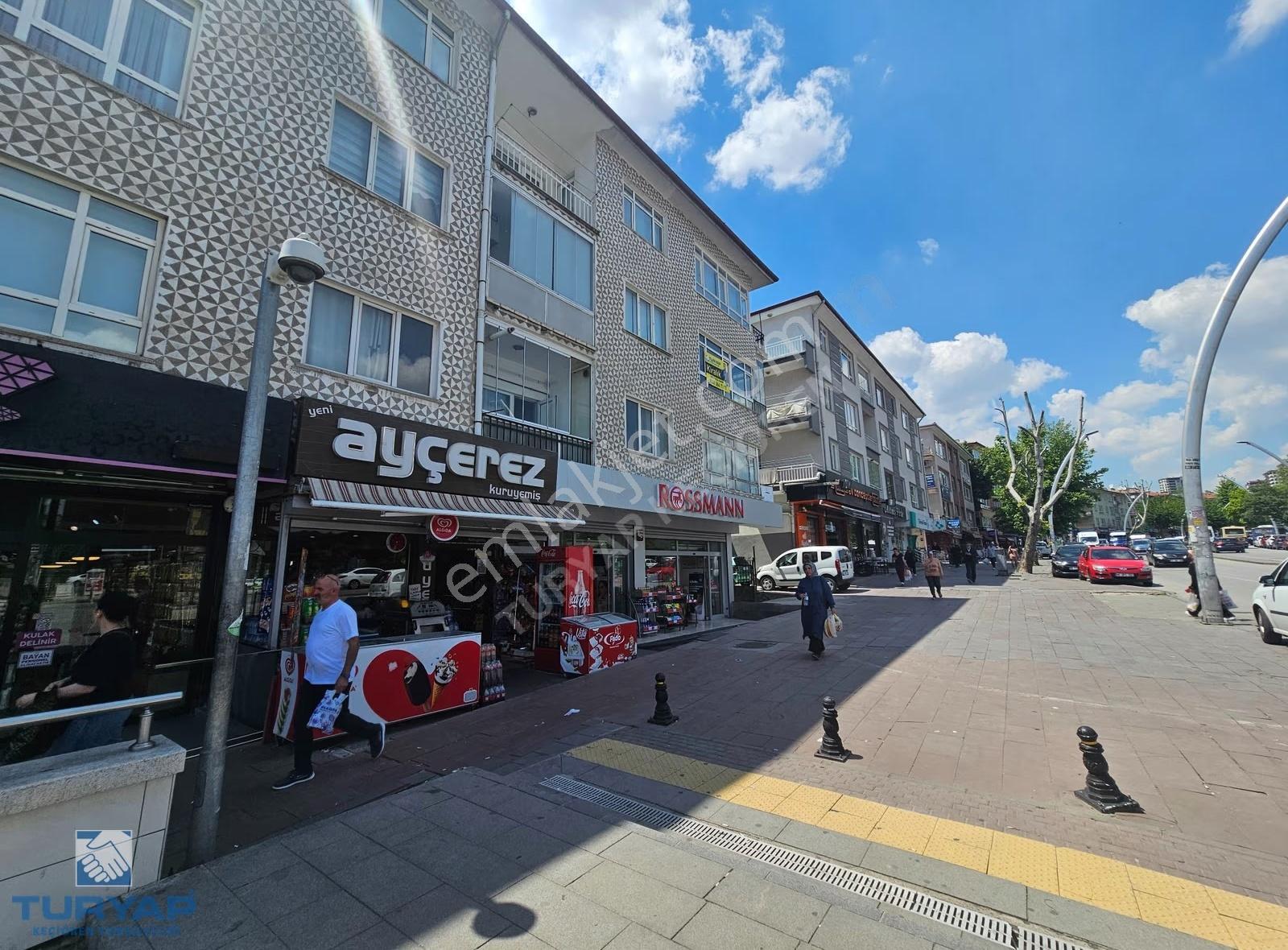 Kuyubaşı Metro Dibinde Kızlarpınarı Caddesi'nde Merkezi Konumda - Görsel 19