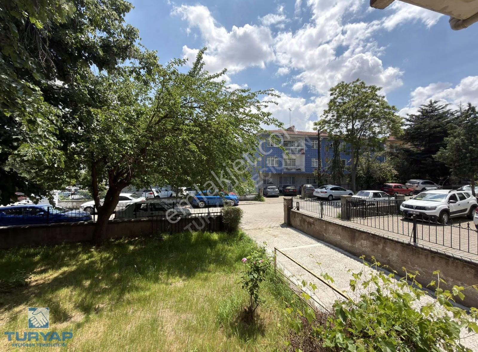Şehitler Metrosun'da 3+1 Giriş Kat Balkonlu Cadde Üzeri Kiralık - Görsel 9