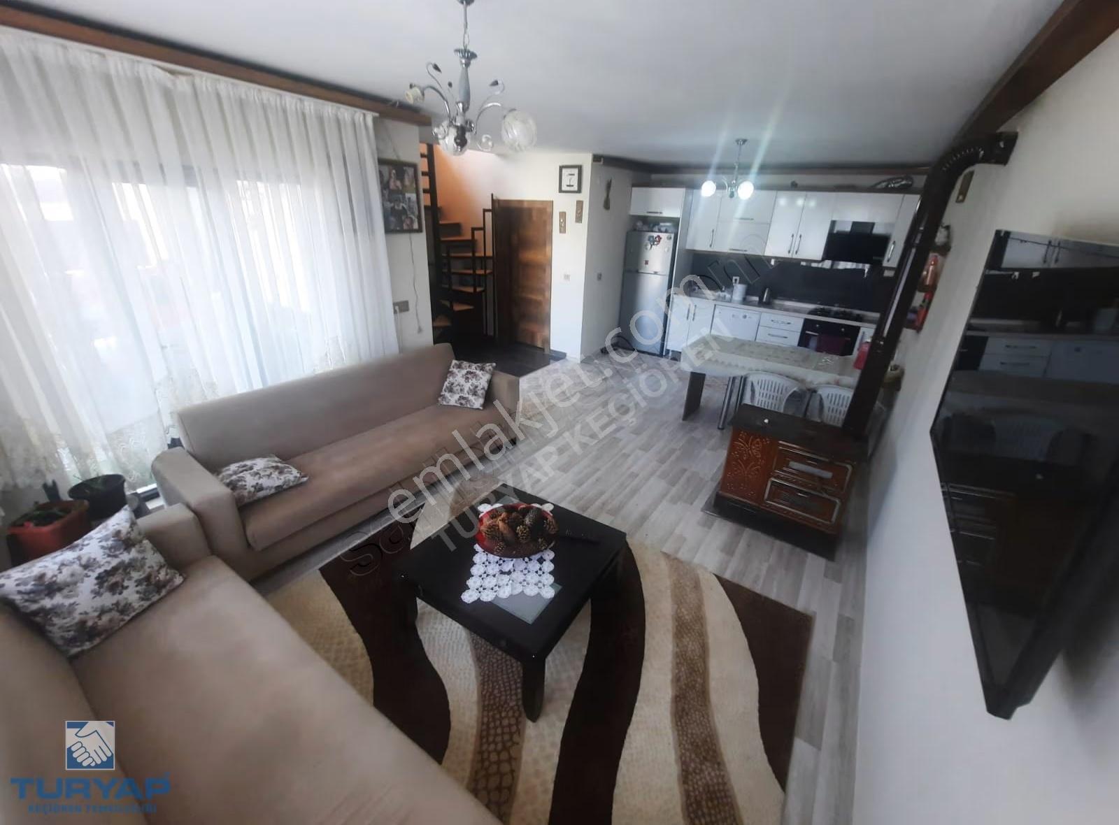 Pursaklar'da Havuzlu Eşyalı 2 Katlı Villa 550 M² İçinde 180 M² - Görsel 16