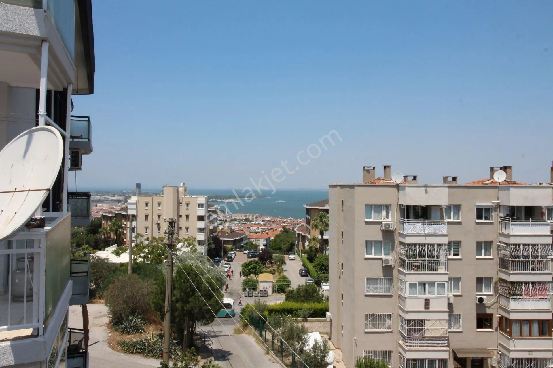 Maliyeciler Mah. Deniz Manzaralı Asansörlü Otoparklı 3+1