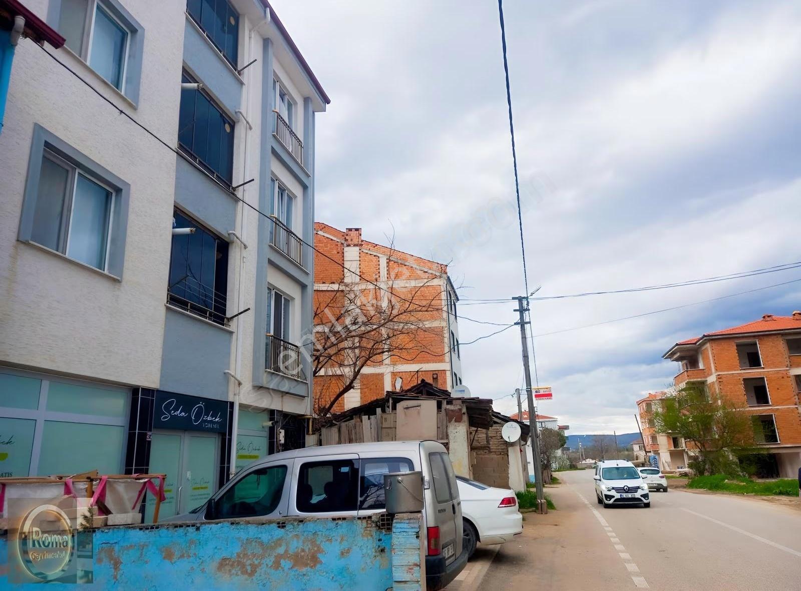 Roma' Dan Cerrah' Da Cadde Üzeri Satılık Daire - Görsel 18