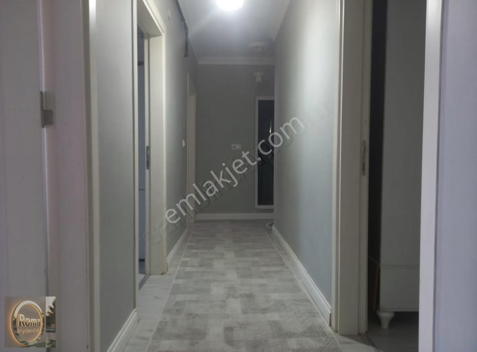 Roma' Dan Cerrah' Da Cadde Üzeri Satılık Daire - Görsel 17