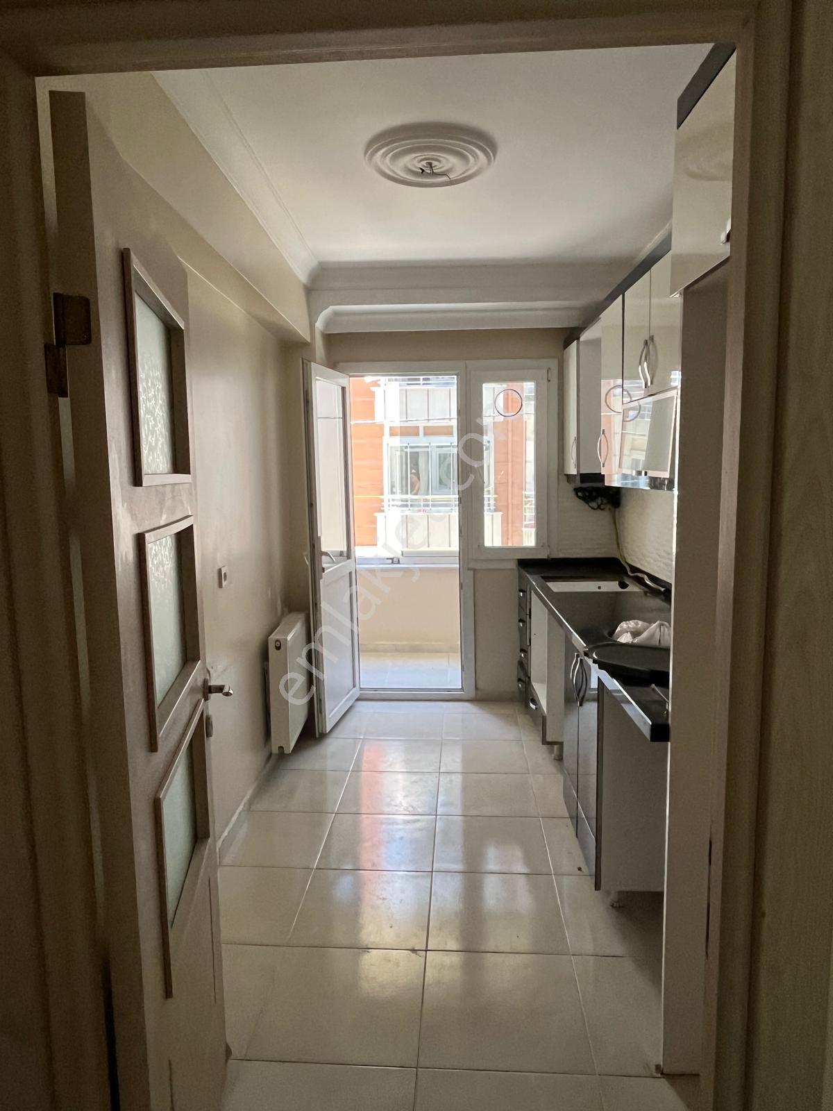 Yenikent Mah. Meydan 5dk Mesaf 3+1 Çift Balkon Ara Kat Ön Cephe - Görsel 5