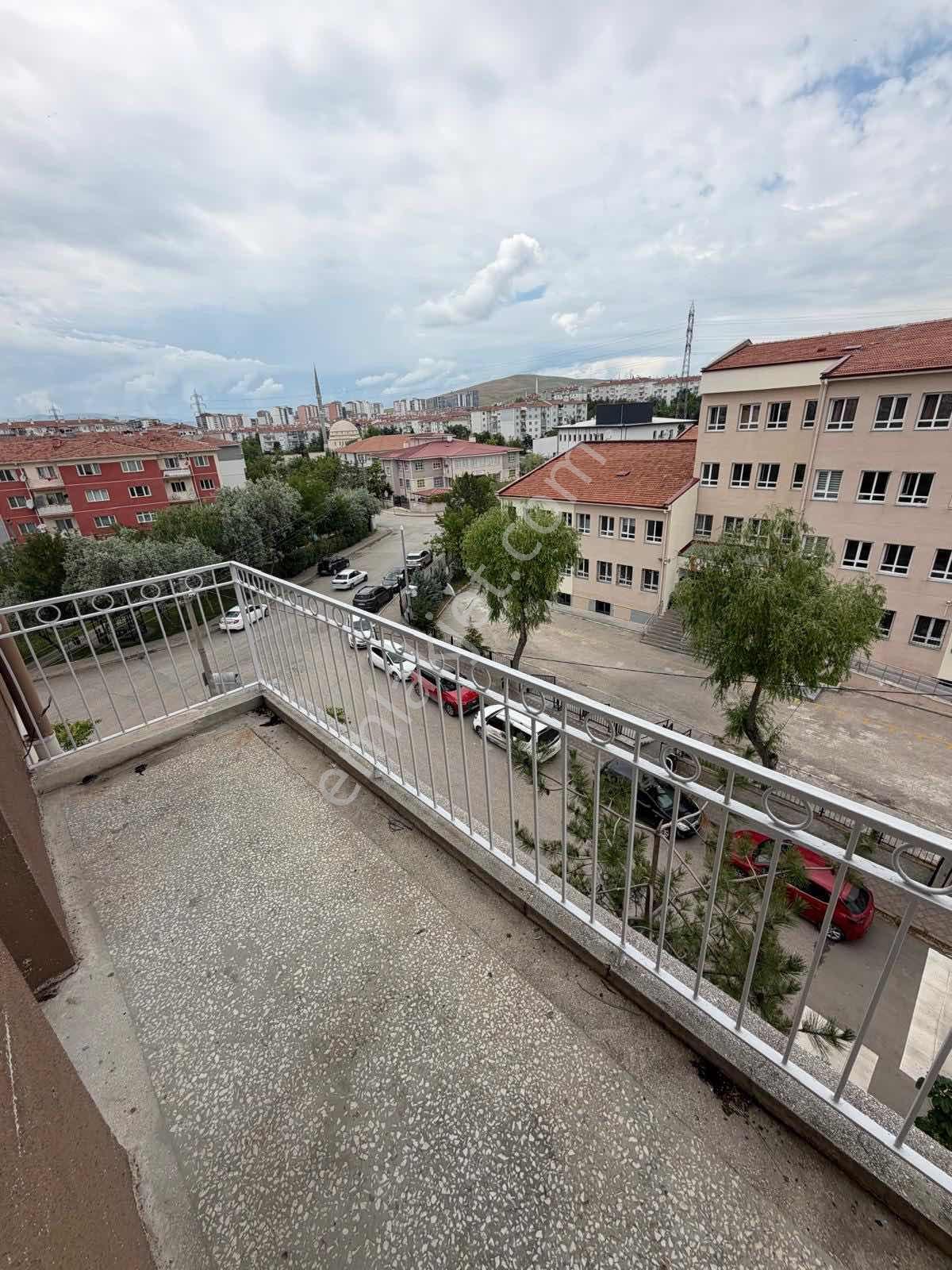 Gökçek Mah.3+1 Yapılı Hastane Metro Okul Yakını Kiralık Daire - Görsel 4