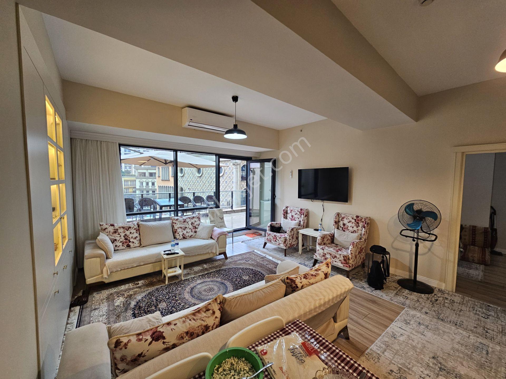 Kiptaş Venezia Mega Satılık Boş Kare Salon Avm Mnzr.teraslı 1+1 Daire - Görsel 4